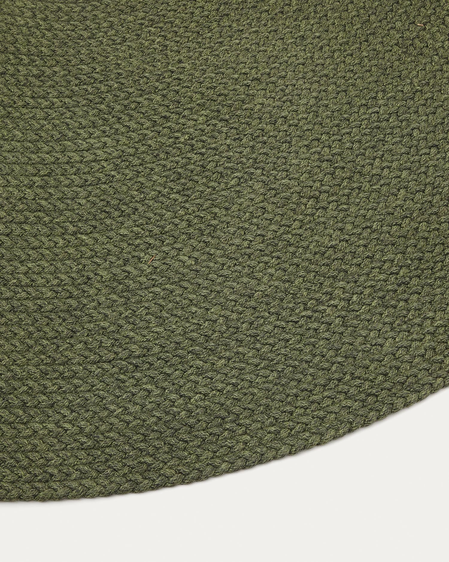 Teppich Despas aus synthetischen Fasern grün Ø150 cm   in Grün präsentiert im Onlineshop von KAQTU Design AG. Teppich ist von Kave Home