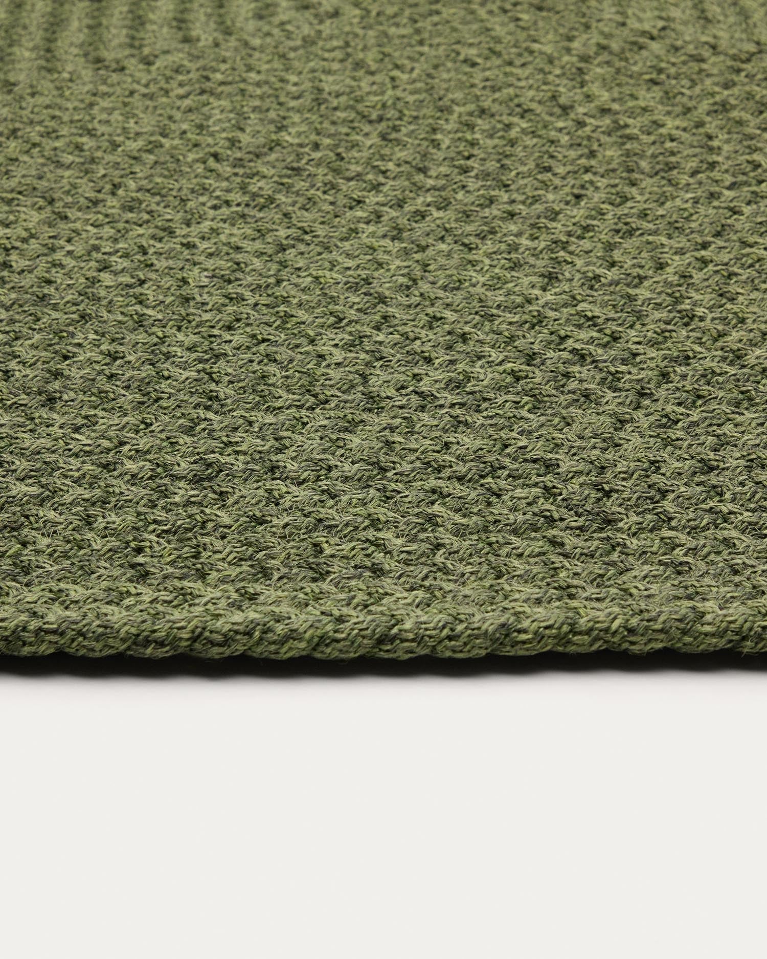 Teppich Despas aus synthetischen Fasern grün 160 x 230 cm   in Grün präsentiert im Onlineshop von KAQTU Design AG. Teppich ist von Kave Home