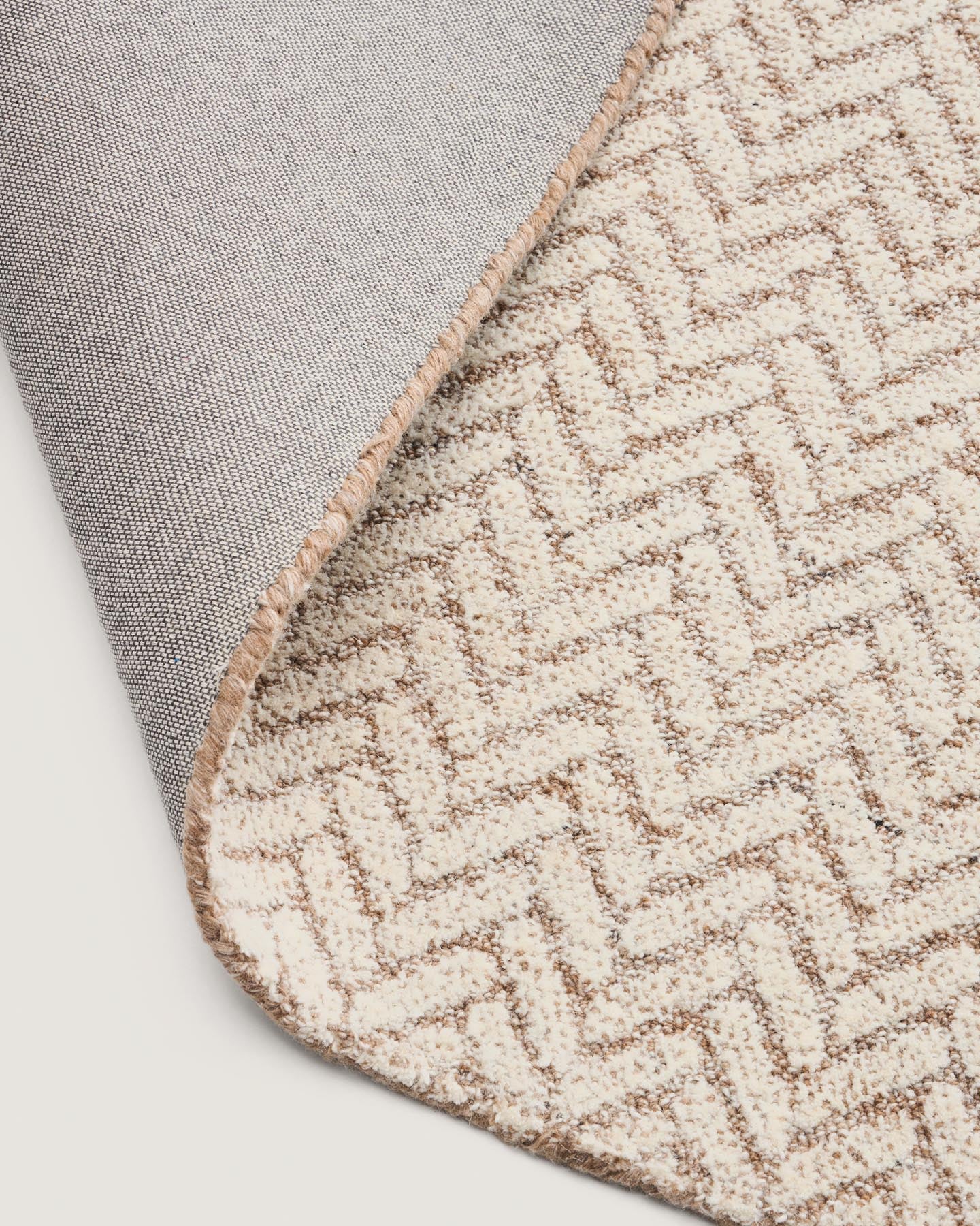 Wollteppich Calira mit Jacquard-Flechtmuster, beige, 300 x 200 cm in Natur präsentiert im Onlineshop von KAQTU Design AG. Teppich ist von Kave Home