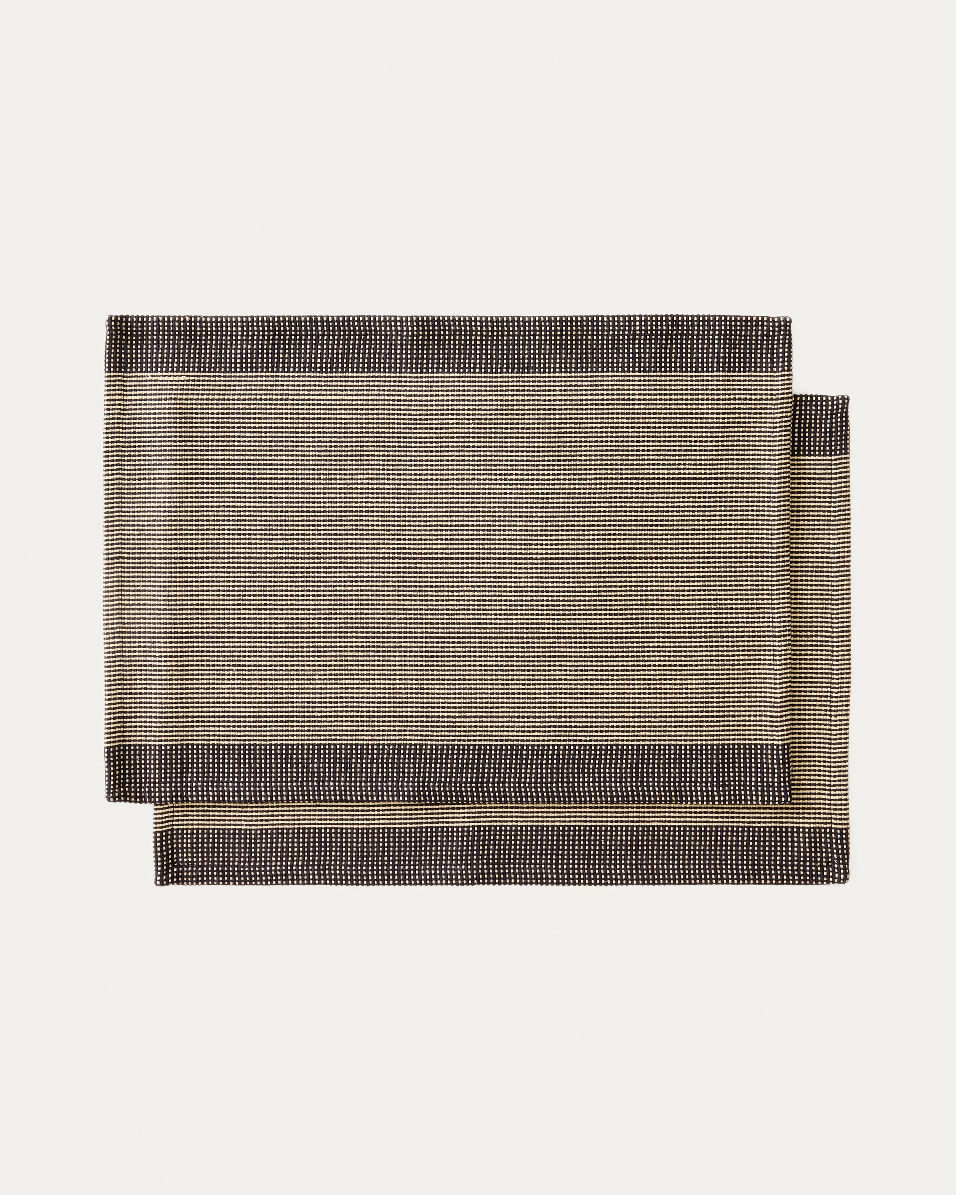 Set Briven mit 2 Tischdecken aus 100 % Baumwolle, Schwarz, 35 x 50 cm in Schwarz präsentiert im Onlineshop von KAQTU Design AG. Tischdecke ist von Kave Home