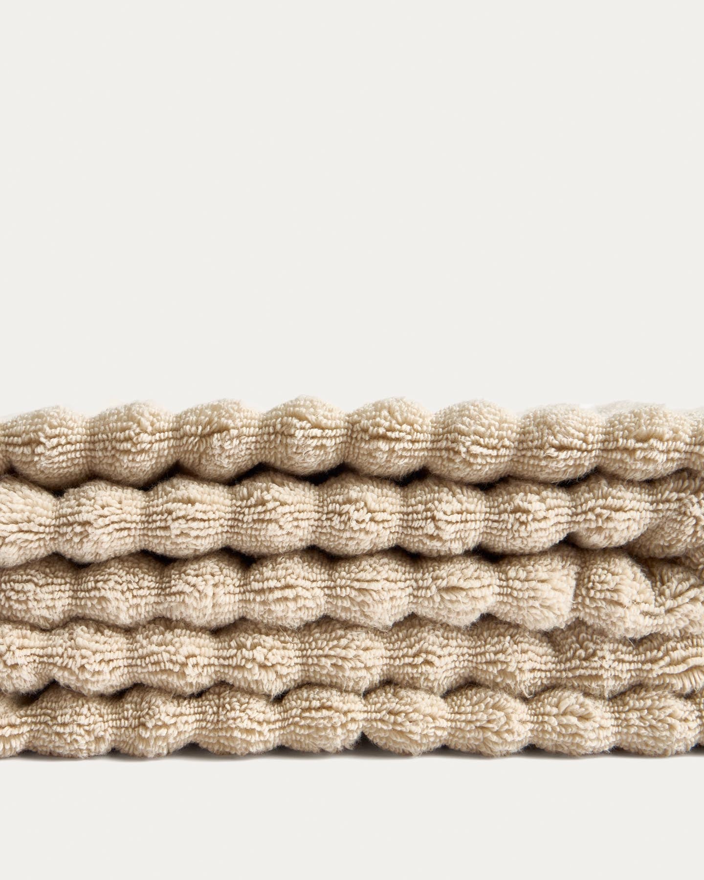 Badetuch Navira aus 100 % Baumwolle, beige, 70 X 140 cm in Beige präsentiert im Onlineshop von KAQTU Design AG. Badetuch ist von Kave Home