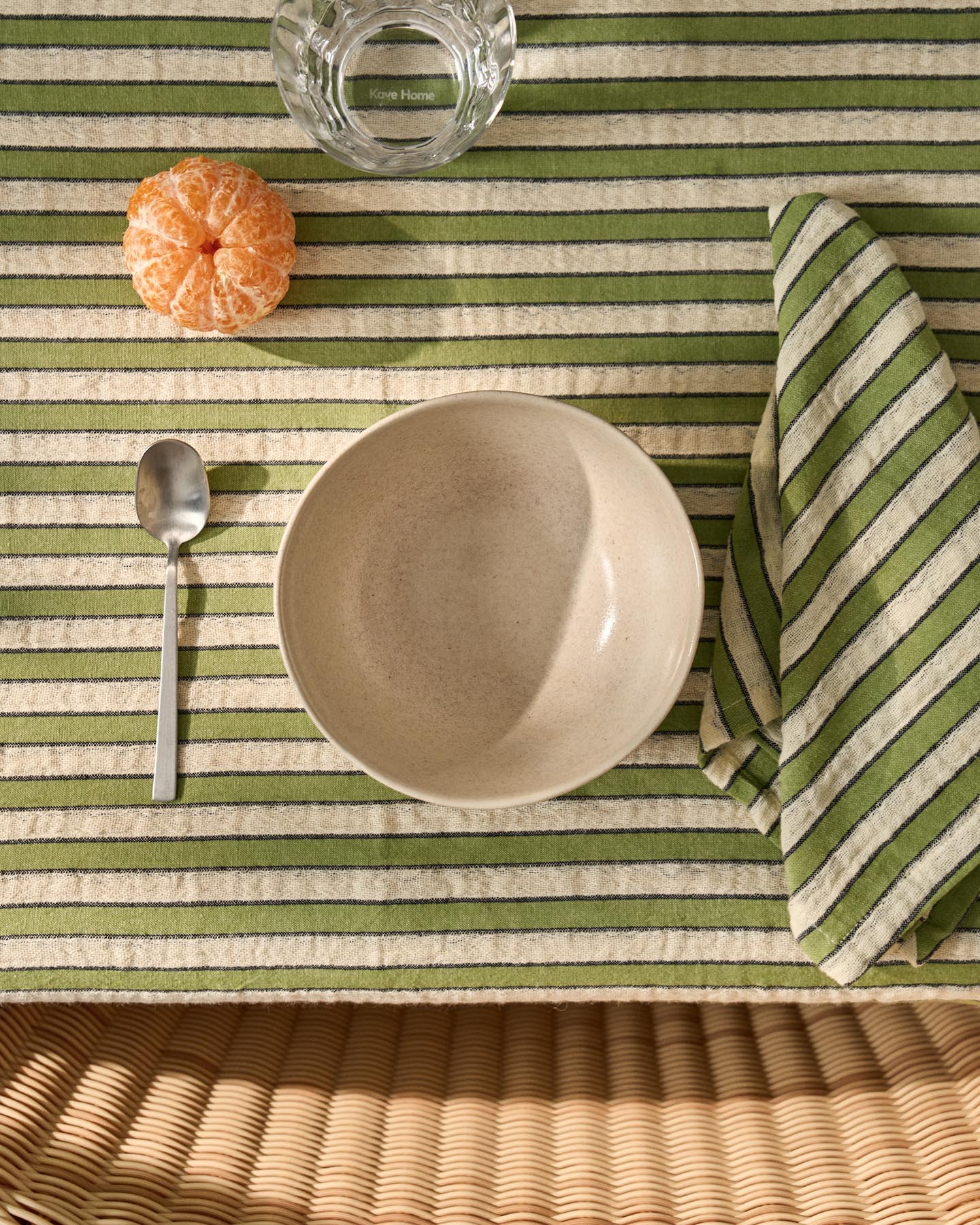 Set Ulena mit 2 einzelnen Tischdecken aus 100 % Baumwolle mit grünen Streifen, 35 x 50 cm in Grün präsentiert im Onlineshop von KAQTU Design AG. Tischset ist von Kave Home