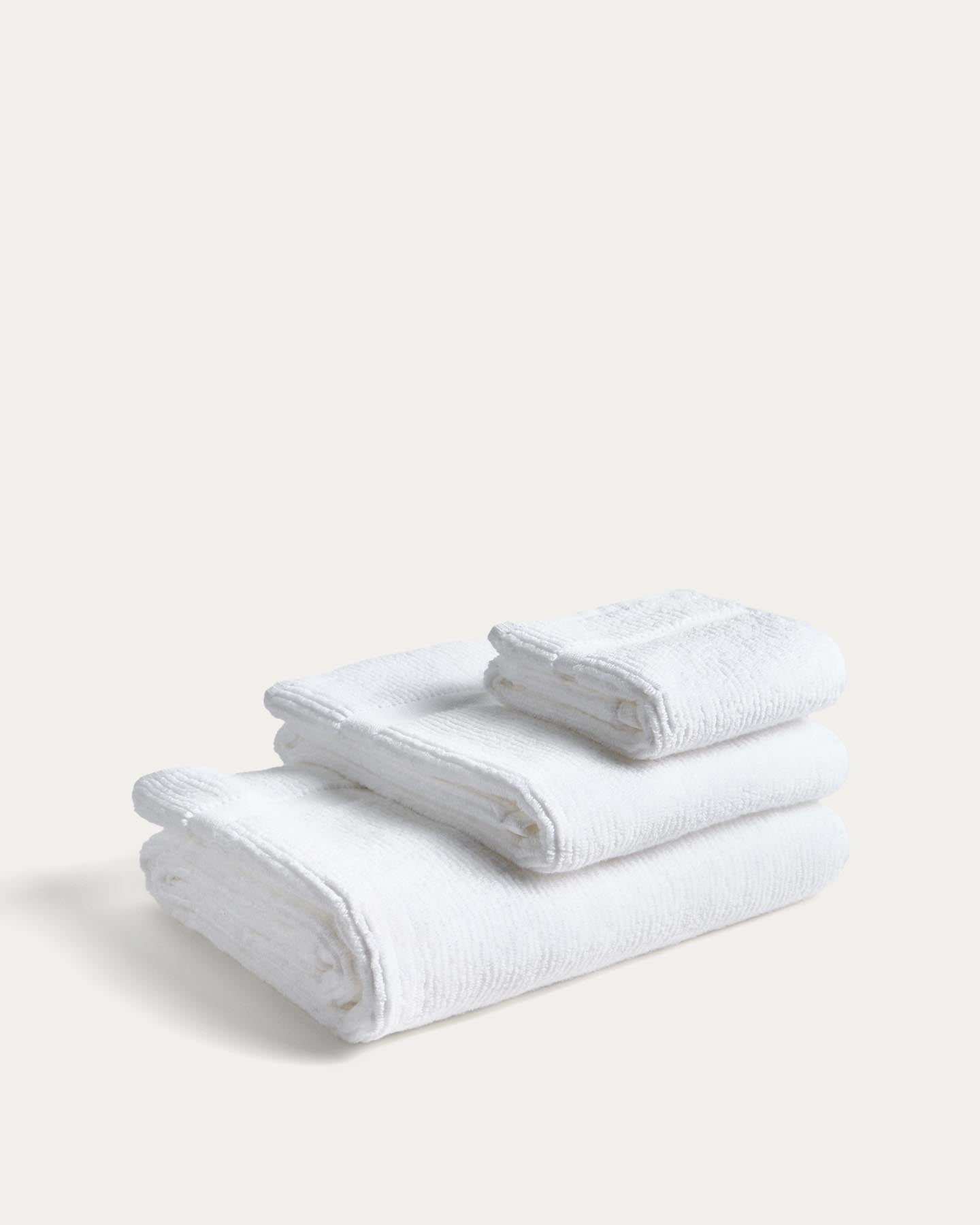 Handtuch Olvira aus 100 % Baumwolle mit Jacquard-Muster, weiss, 50 x 90 cm in Weiss präsentiert im Onlineshop von KAQTU Design AG. Handtuch ist von Kave Home