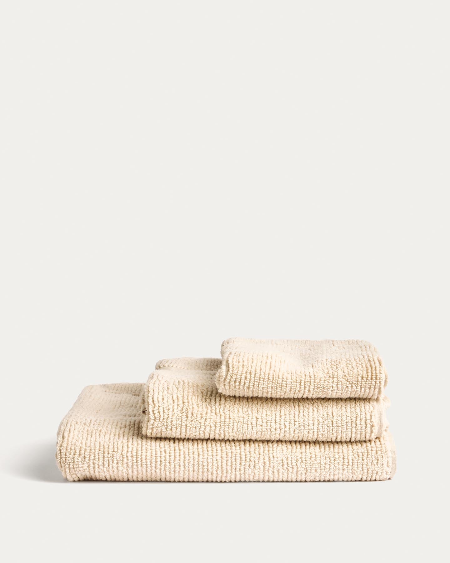 Handtuch Olvira aus 100 % Baumwolle mit Jacquard-Muster, beige, 50 x 90 cm in Beige präsentiert im Onlineshop von KAQTU Design AG. Handtuch ist von Kave Home