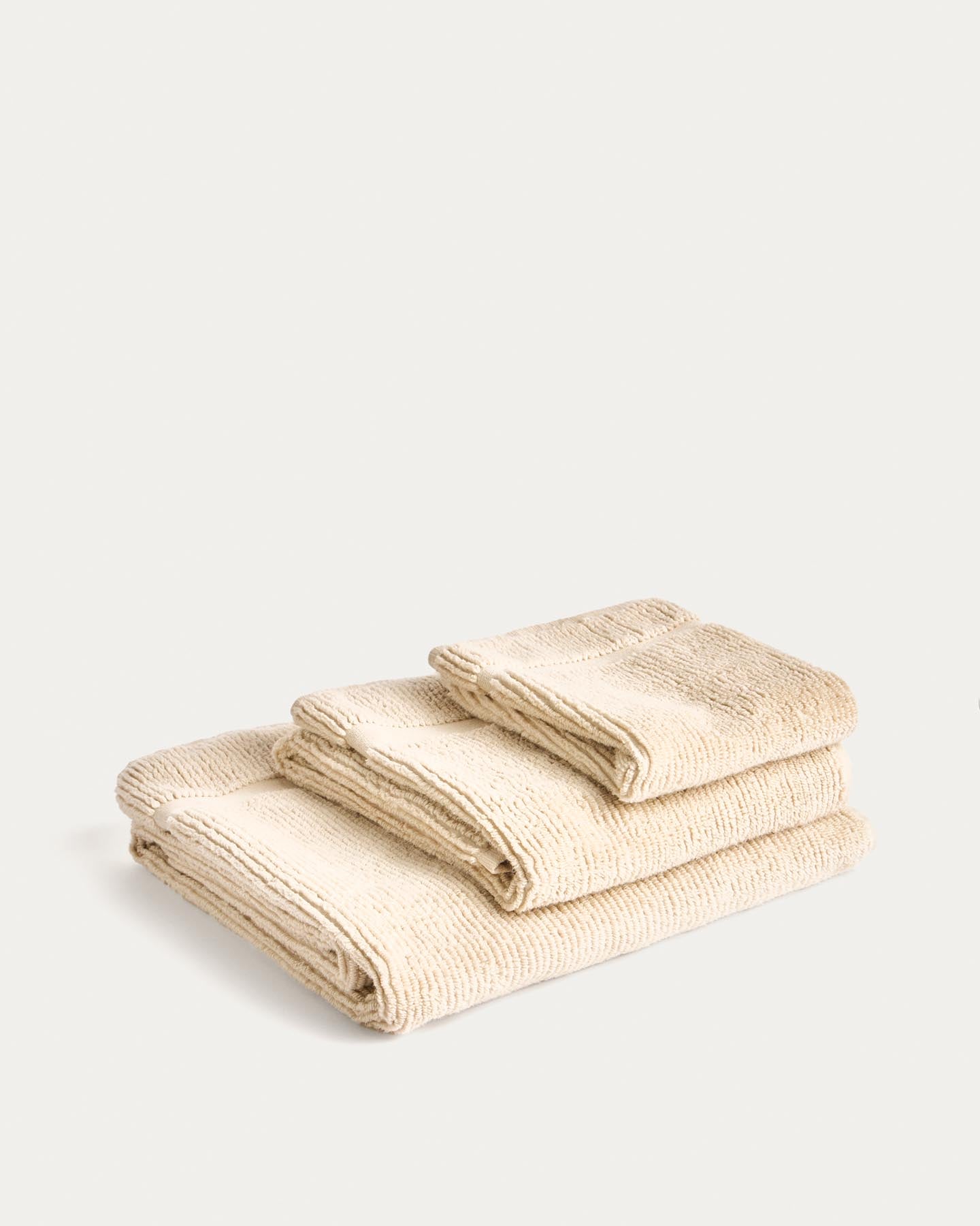 Handtuch Olvira aus 100 % Baumwolle mit Jacquard-Muster, beige, 50 x 90 cm in Beige präsentiert im Onlineshop von KAQTU Design AG. Handtuch ist von Kave Home