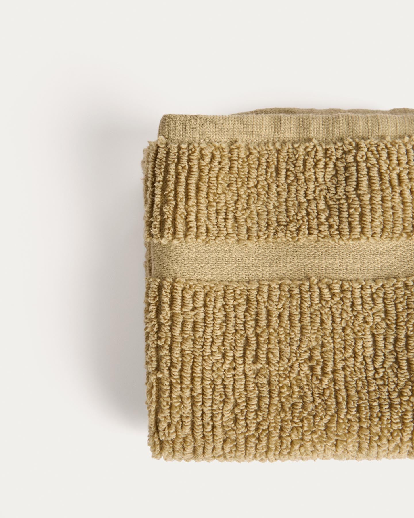 Handtuch Olvira aus 100 % Baumwolle mit Jacquard-Muster, dunkelgrün, 50 x 90 cm in Dunkelgrün präsentiert im Onlineshop von KAQTU Design AG. Handtuch ist von Kave Home