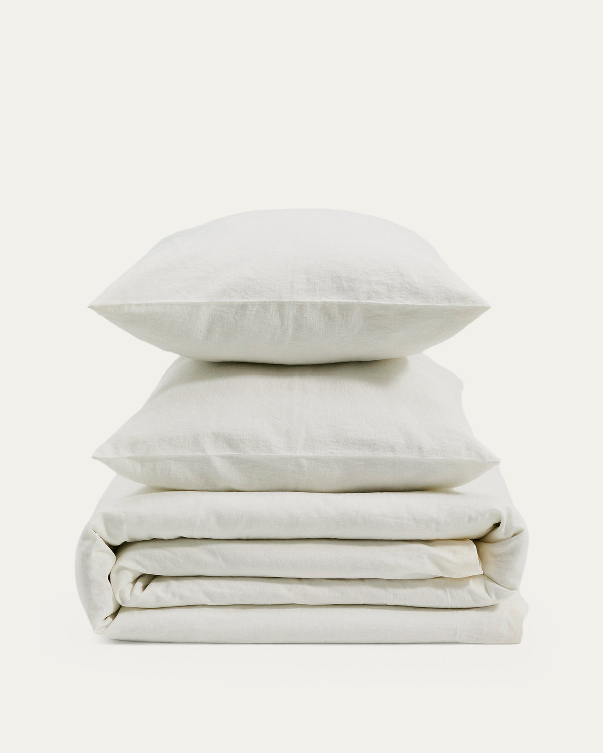 Set Simmel aus Bett- und Kopfkissenbezug aus Leinenmischung in Ecru für 150-cm-Betten in Ecru präsentiert im Onlineshop von KAQTU Design AG. Bettwäsche ist von Kave Home