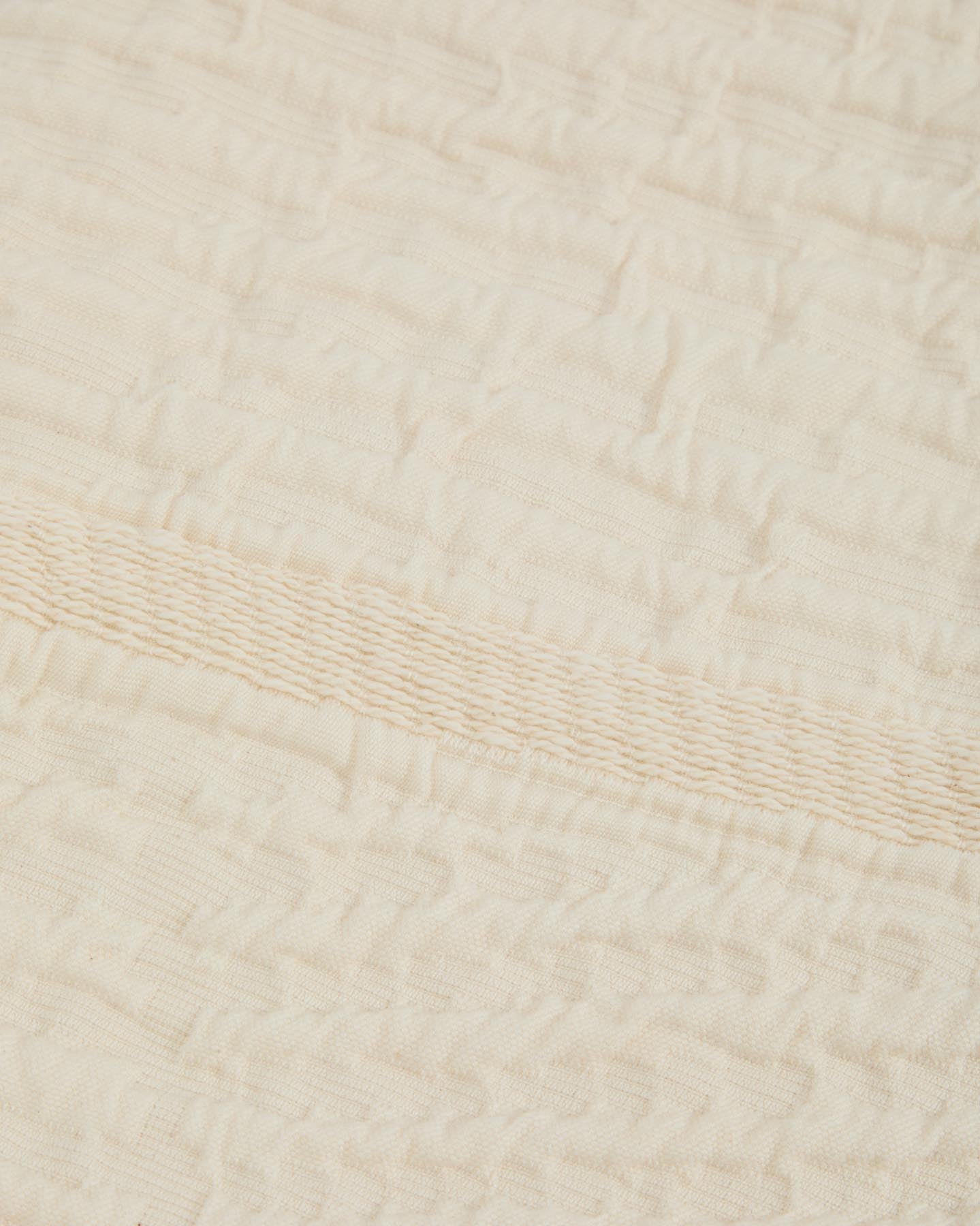 Tagesdecke Zenti aus 100 % Baumwoll-Chenille mit beidseitigem Zebra-Jacquardmuster für 150/160 Betten in Hellbraun präsentiert im Onlineshop von KAQTU Design AG. Duvet ist von Kave Home