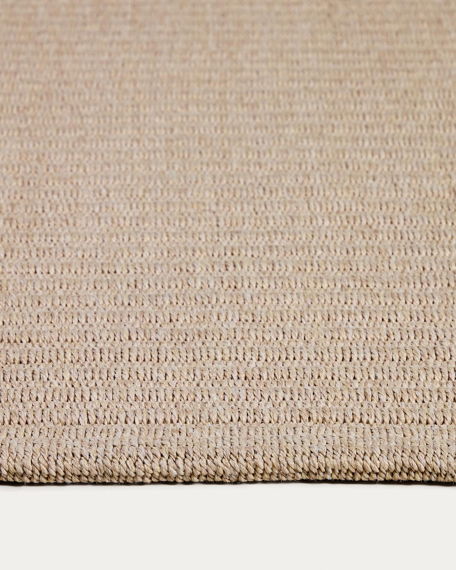 Eleganter Outdoor Teppich Ardelia in Ecru, 200 x 300 cm, gefertigt aus langlebigen Synthetikfasern, ideal für Garten und Terrasse.