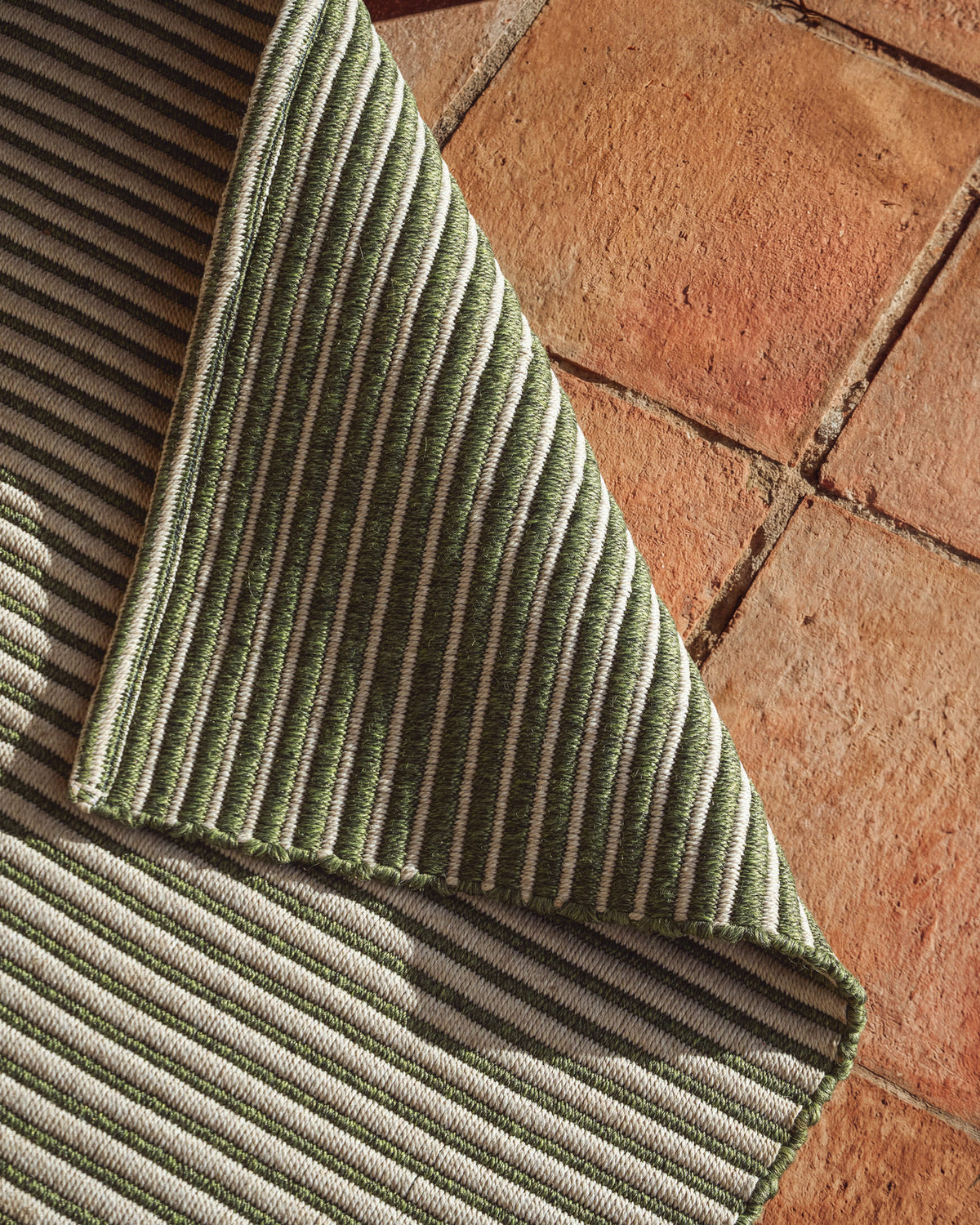 Teppich Ardelia aus Synthetikfasern écru 200 x 300 cm in Ecru präsentiert im Onlineshop von KAQTU Design AG. Outdoor Teppich ist von Kave Home