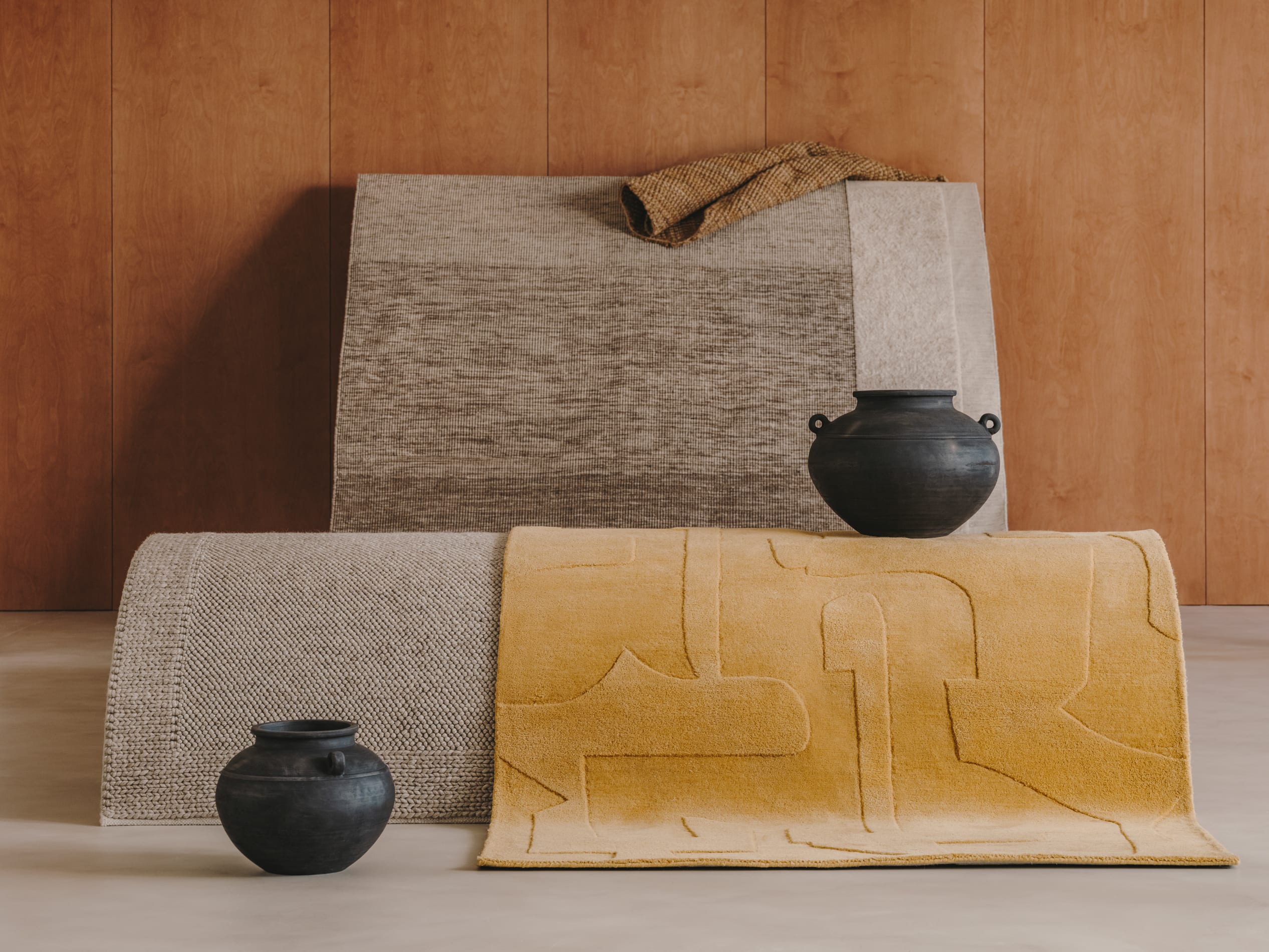 Malenka Teppich aus brauner Wolle, 200x300 cm, von Kave Home. Stilvoll, hochwertig und perfekt für jedes Interieur.