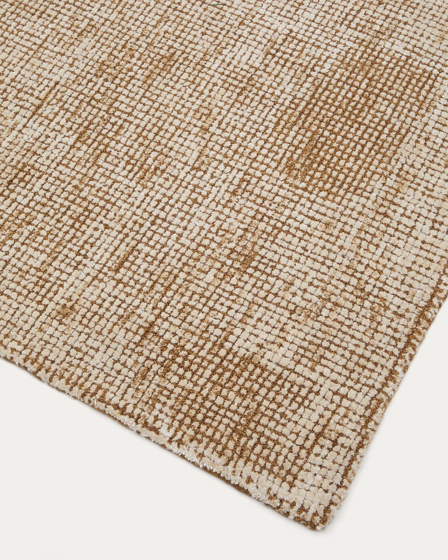 Eleganter Susi Teppich aus Wolle und Bambusviskose in Grün, 200x300 cm, von Kave Home. Perfekt für stilvolle Wohnräume.