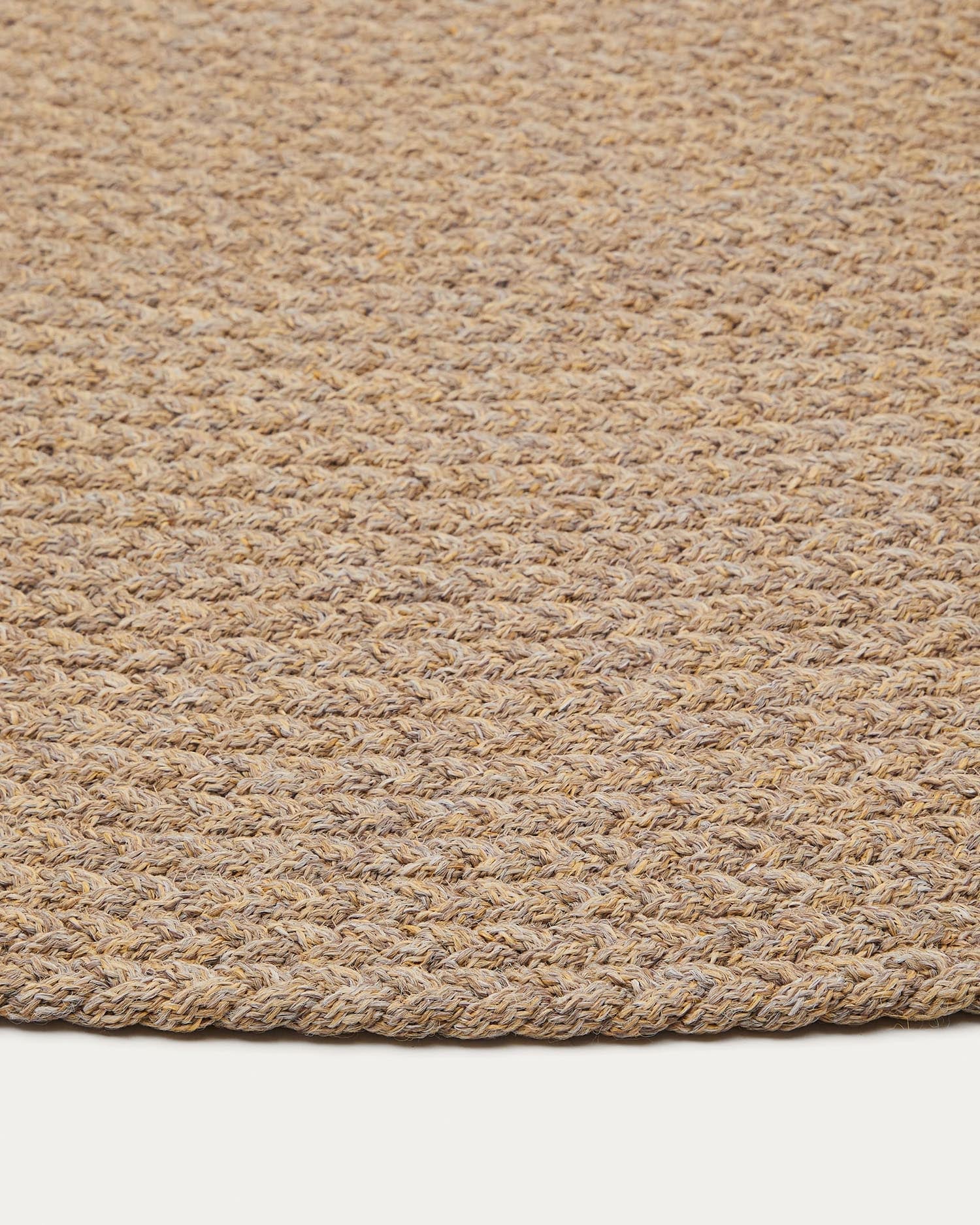 Runder Teppich Despas, Ø 200 cm, beige, aus langlebigen synthetischen Fasern, perfekt für moderne und gemütliche Wohnräume.