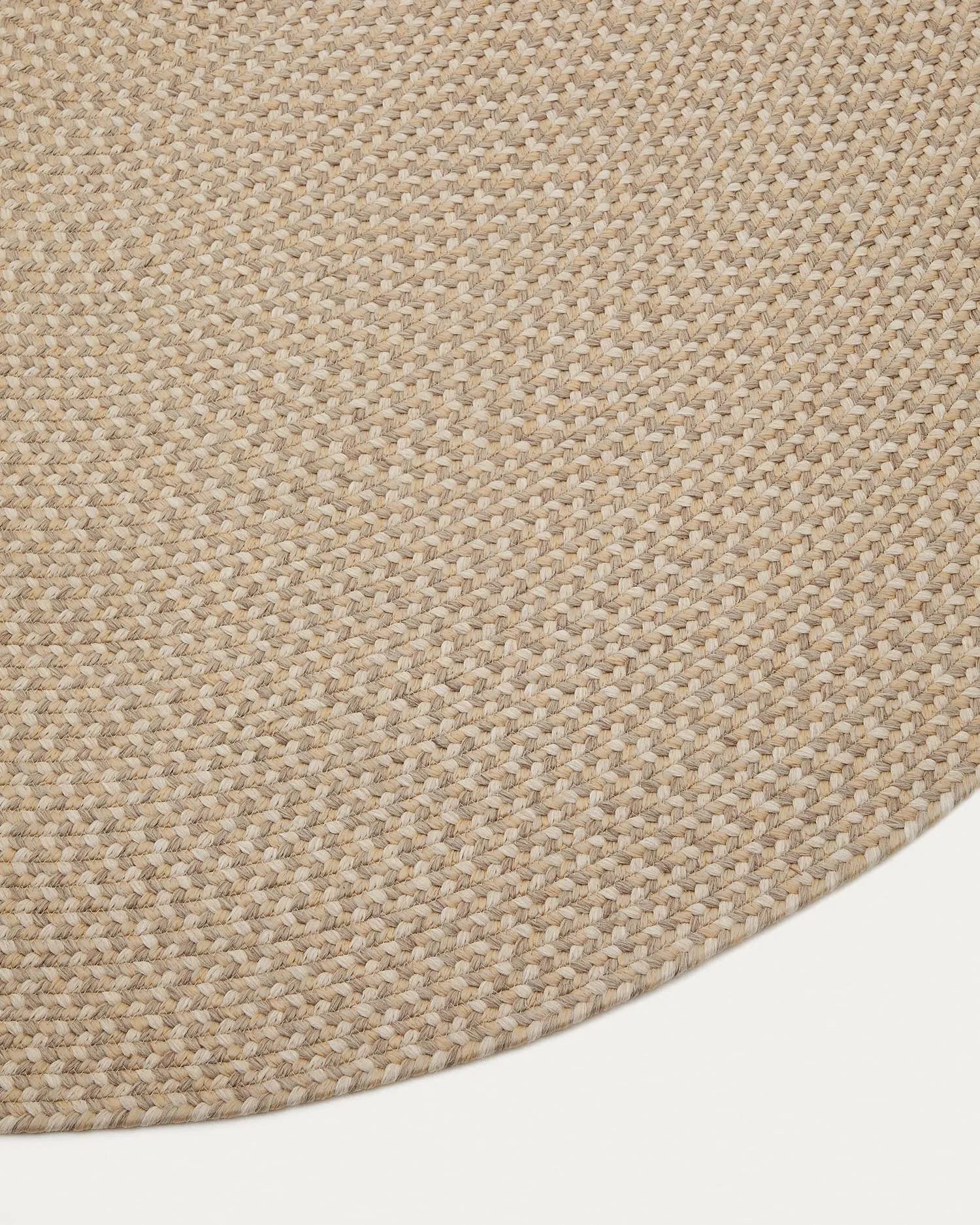 Ovaler Teppich Rodhe aus 100% recyceltem PET, beige, 160x230 cm, von Kave Home. Nachhaltig, stilvoll und vielseitig einsetzbar.