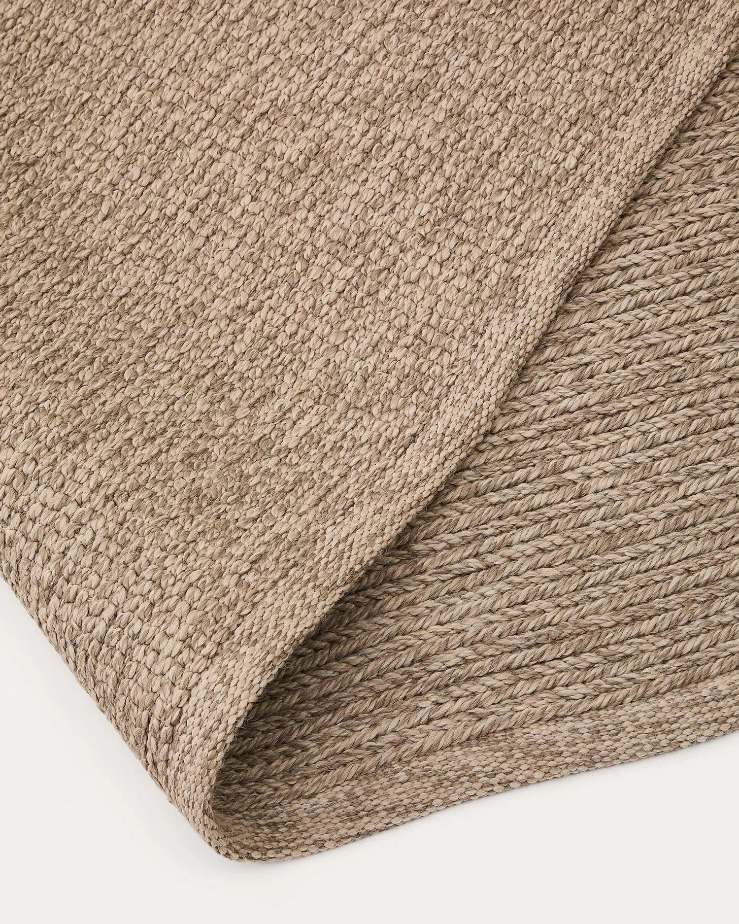 Teppich Galinda in Taupe, 160x230 cm, aus Kunstfasern. Modernes Design, langlebig und perfekt für Ihr Zuhause.