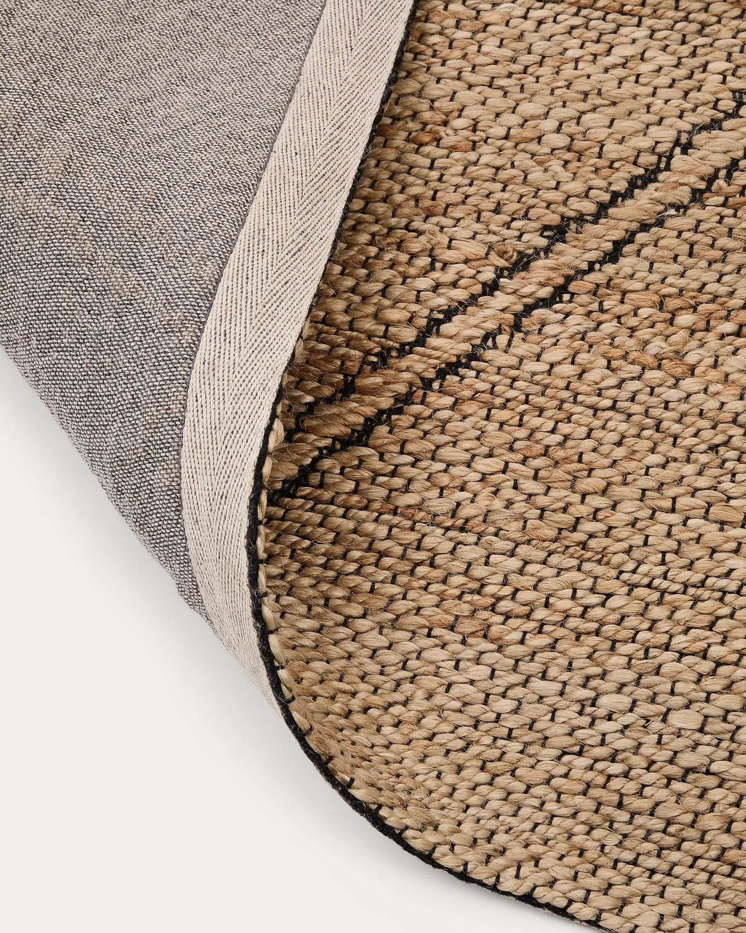 Der Jute-Teppich Vallalta (200x300 cm) von Kave Home vereint Stil, Natürlichkeit und umweltfreundliches Design.
