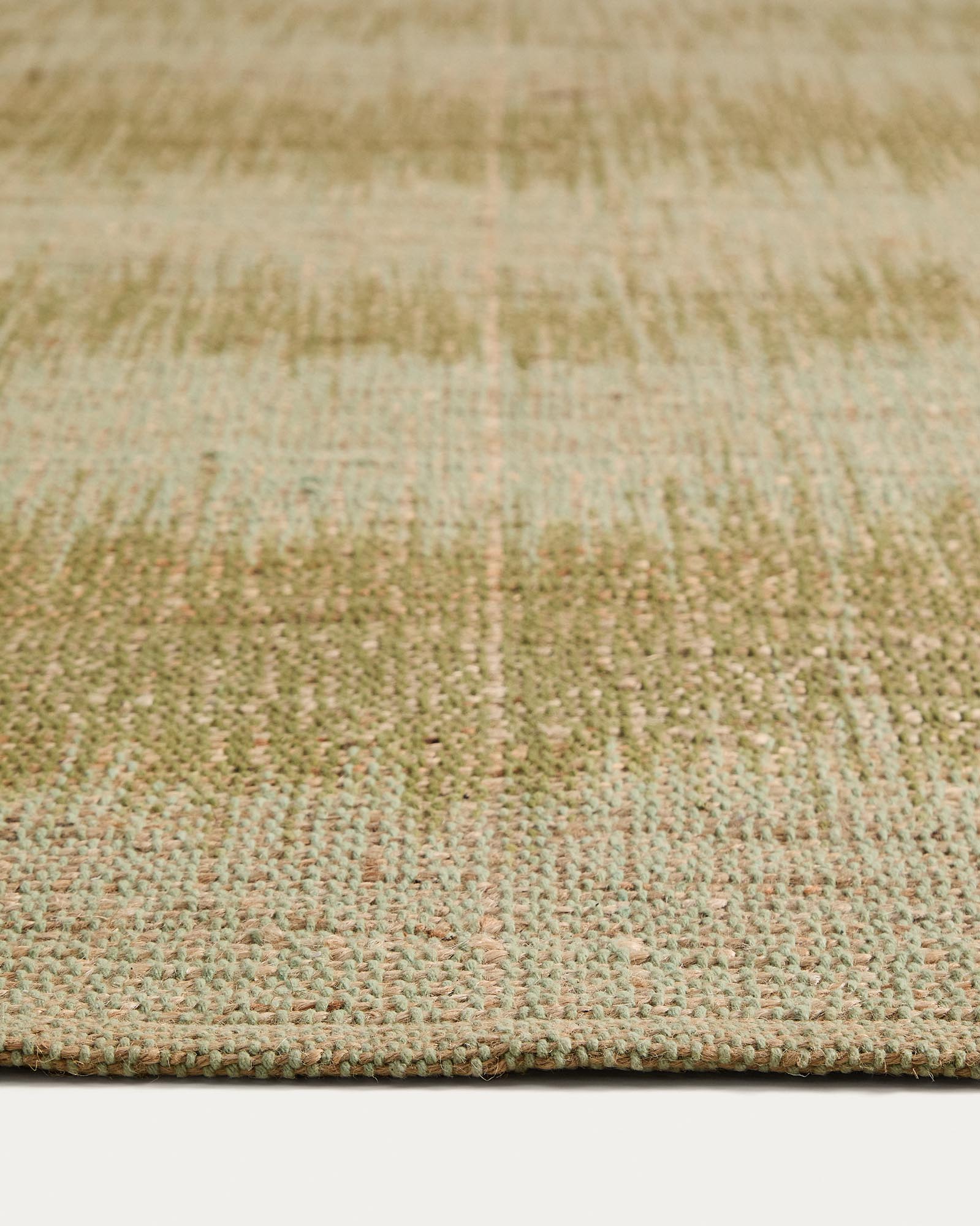Hochwertiger Outdoor-Teppich Lirmo aus grünem Jute, 160 x 230 cm, ideal für stilvolle Akzente auf Terrassen und im Garten.