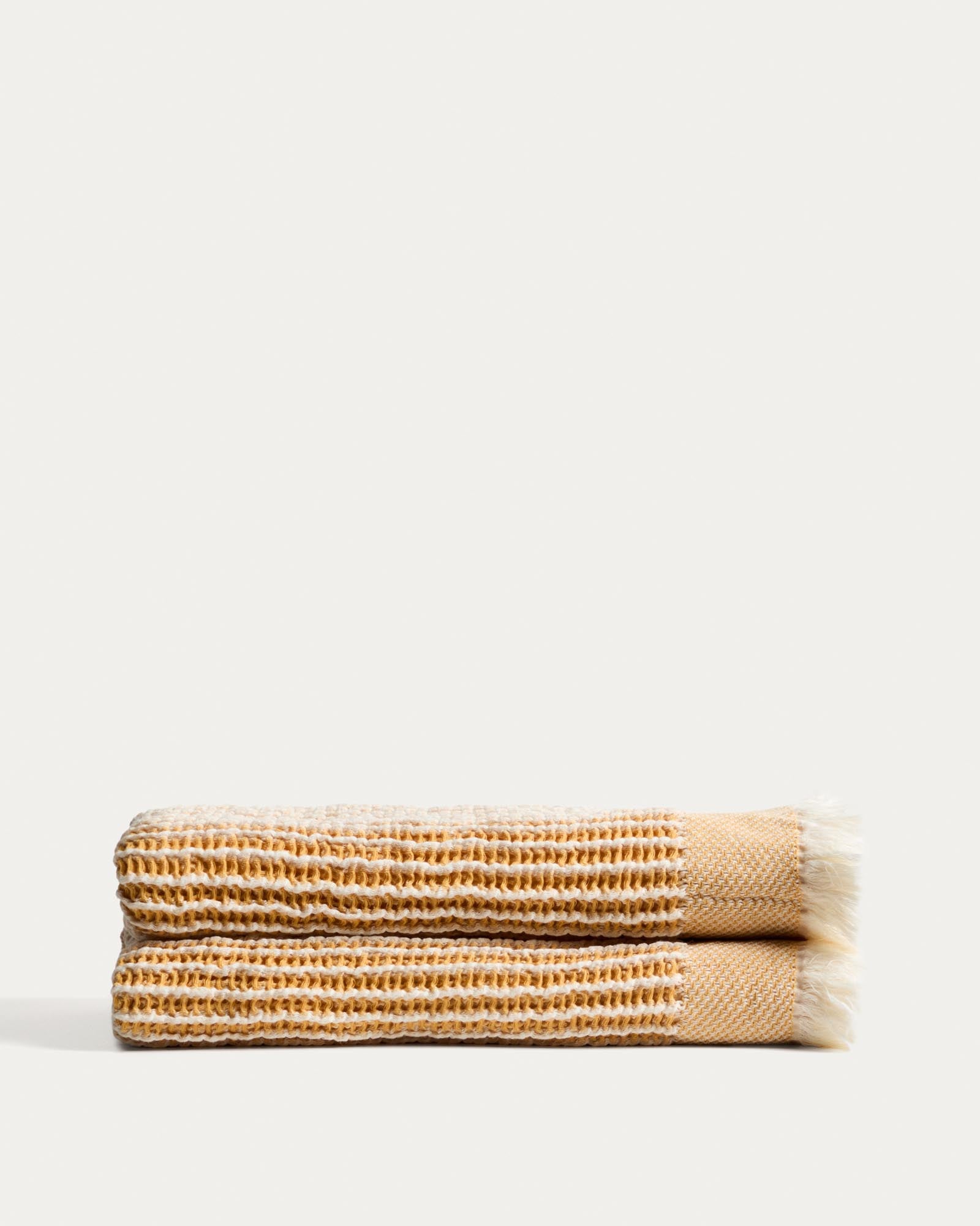 Orange gestreifte Baumwolldecke Lideba, 100 x 170 cm in Orange präsentiert im Onlineshop von KAQTU Design AG. Wolldecke ist von Kave Home