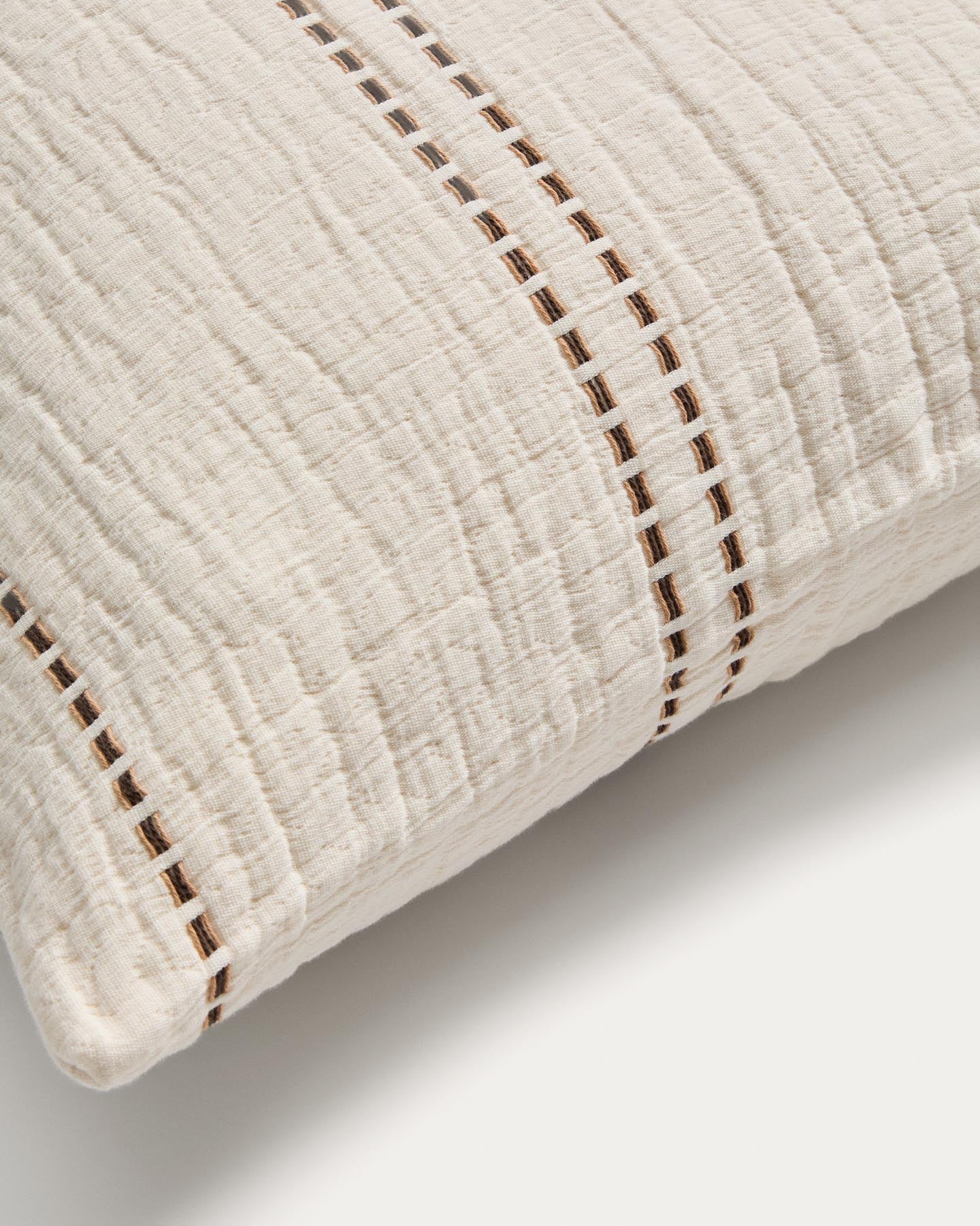 Set Siloda mit 2 Kissenbezügen aus beige gestreifter Doppelgaze aus Baumwolle, 50 x 50 cm in Beige präsentiert im Onlineshop von KAQTU Design AG. Deko Kissenbezug ist von Kave Home