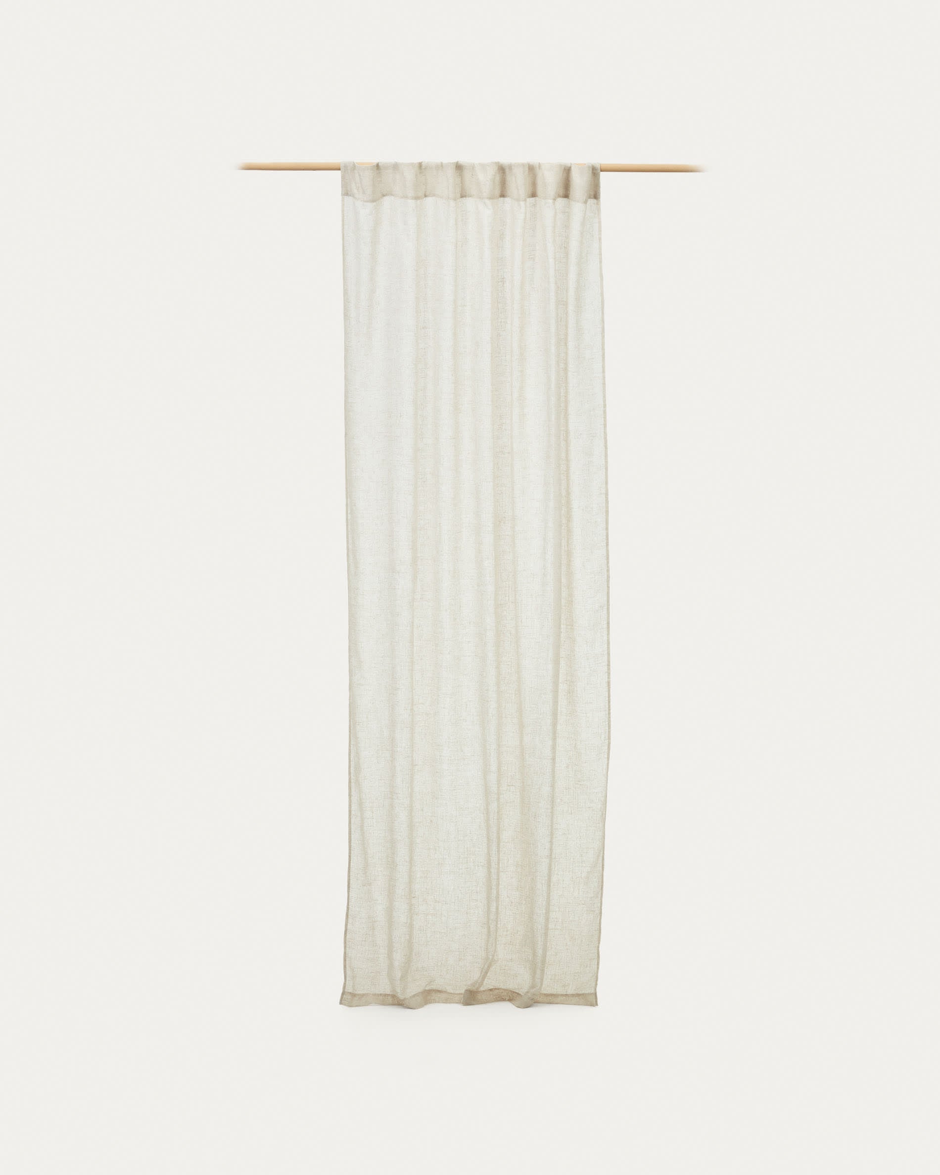 Eleganter beiger Vorhang Mahina von Kave Home, 140x260 cm, ideal für stilvolle Raumgestaltung und angenehme Lichtregulierung.