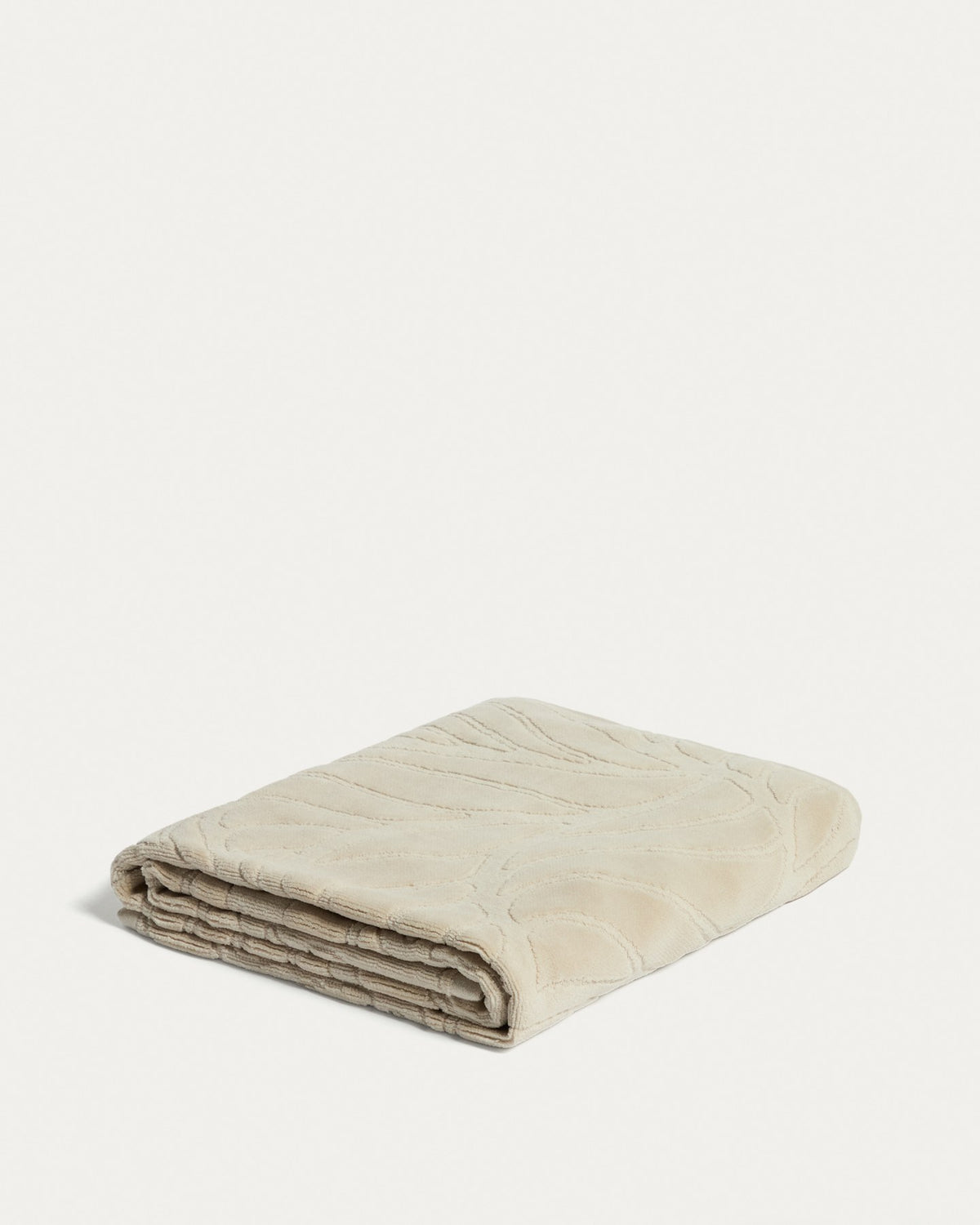 Beiges Badetuch aus 100% Baumwolle mit Jacquard-Muster und samtiger Oberfläche, Format 70 x 140 cm, gefaltet liegend.