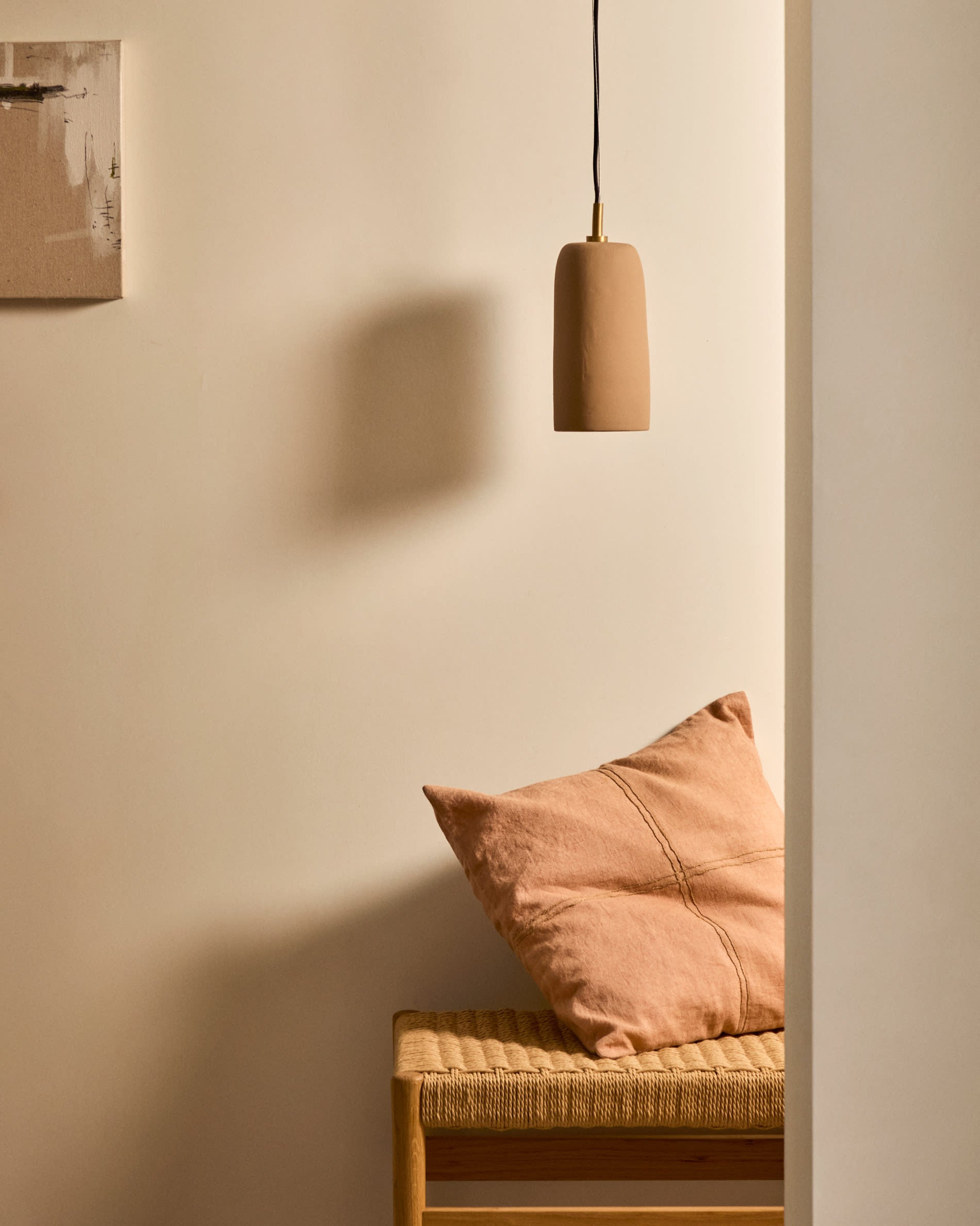 Kissenbezug Sulken aus beigefarbener Baumwolle mit beigefarbener Stickerei 45 x 45 cm in Beige präsentiert im Onlineshop von KAQTU Design AG. Deko Kissenbezug ist von Kave Home