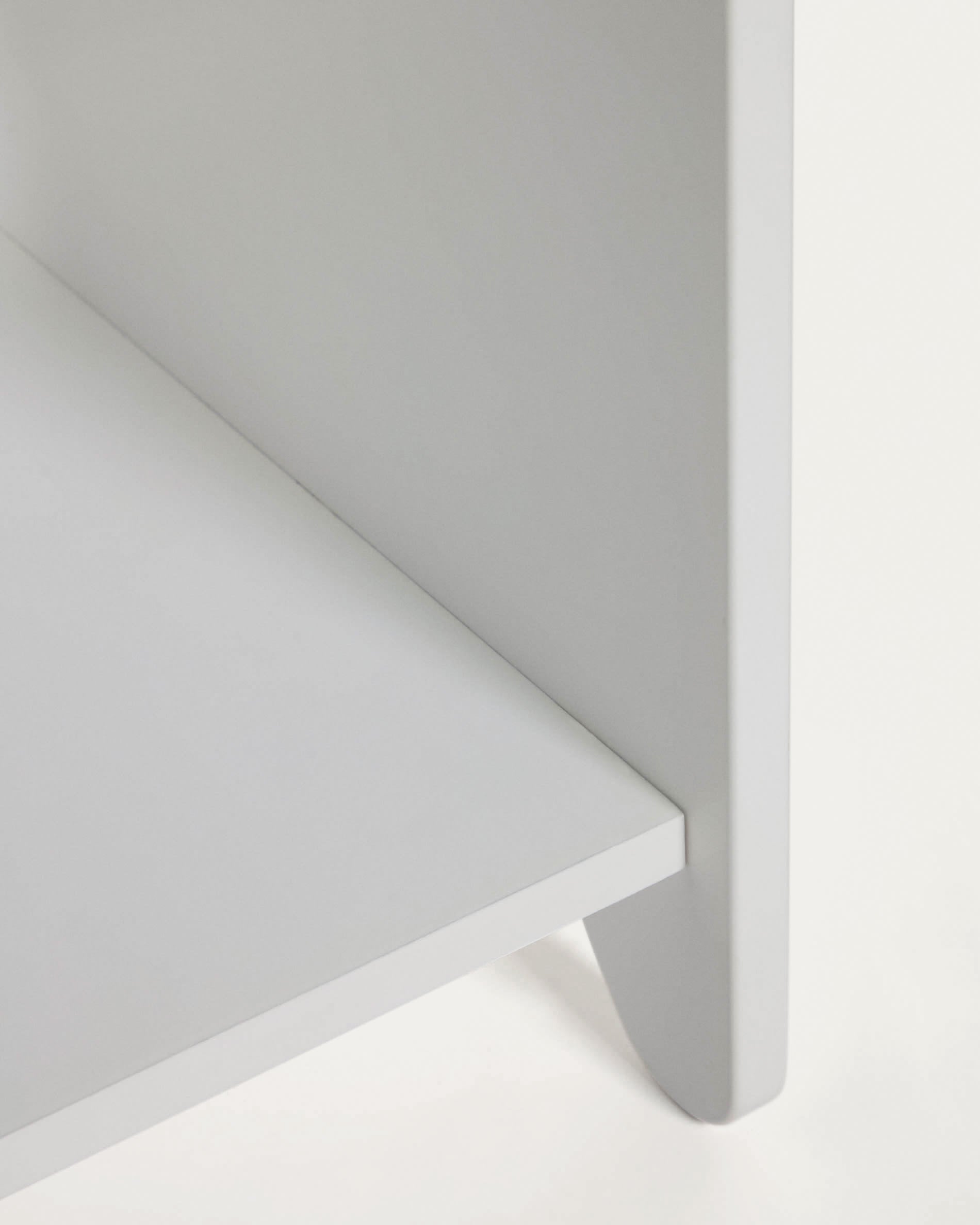 Das Nunila Aufbewahrungsmöbel von Kave Home aus weißem MDF bietet stilvolle und funktionale Aufbewahrung auf 78 cm Breite.