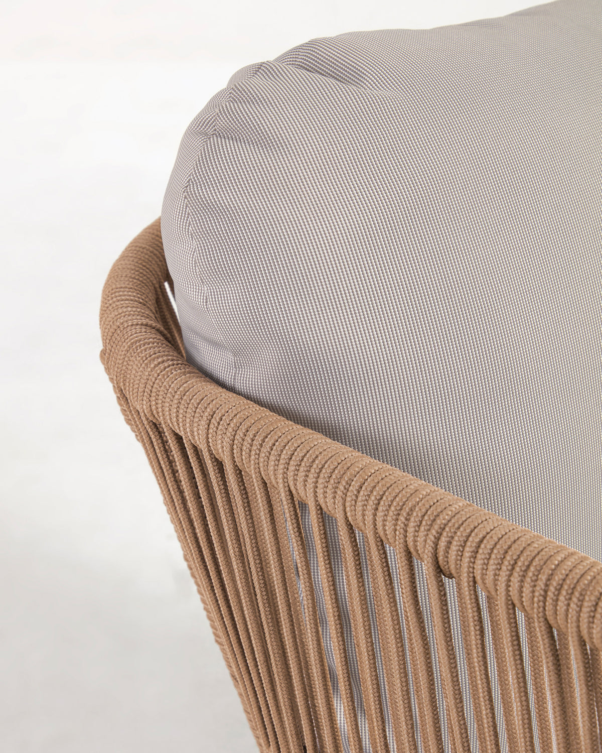 Catalina 3-Sitzer Sofa aus beigem Seil und massivem Akazienholz 170 cm FSC 100% in Beige präsentiert im Onlineshop von KAQTU Design AG. Lounge Sofa ist von Kave Home