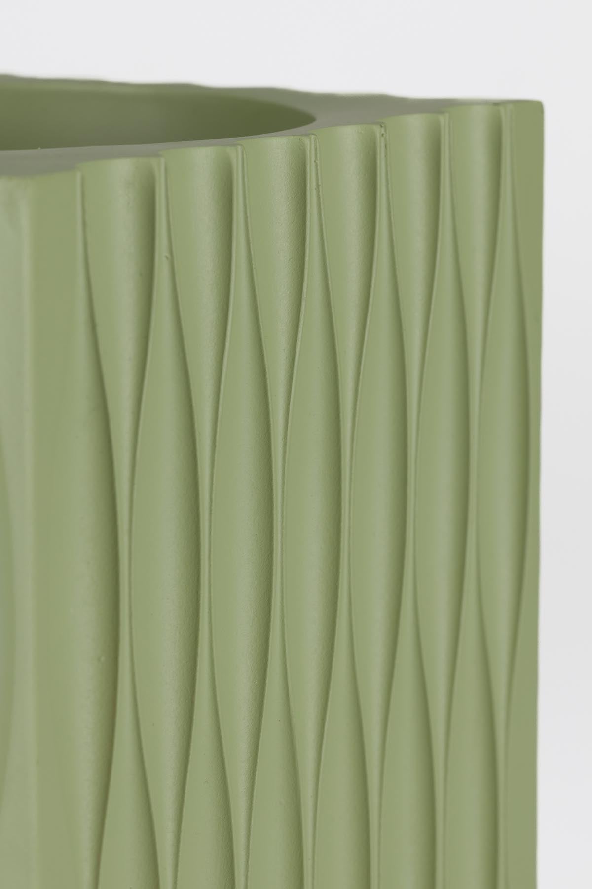 Riley Vase in Stone Green präsentiert im Onlineshop von KAQTU Design AG. Vase ist von Zuiver
