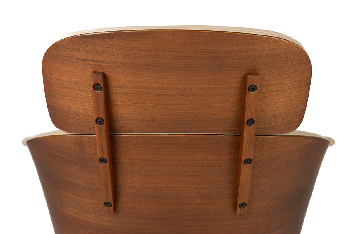 Frie Sessel in beige präsentiert im Onlineshop von KAQTU Design AG. Sessel ist von Zuiver