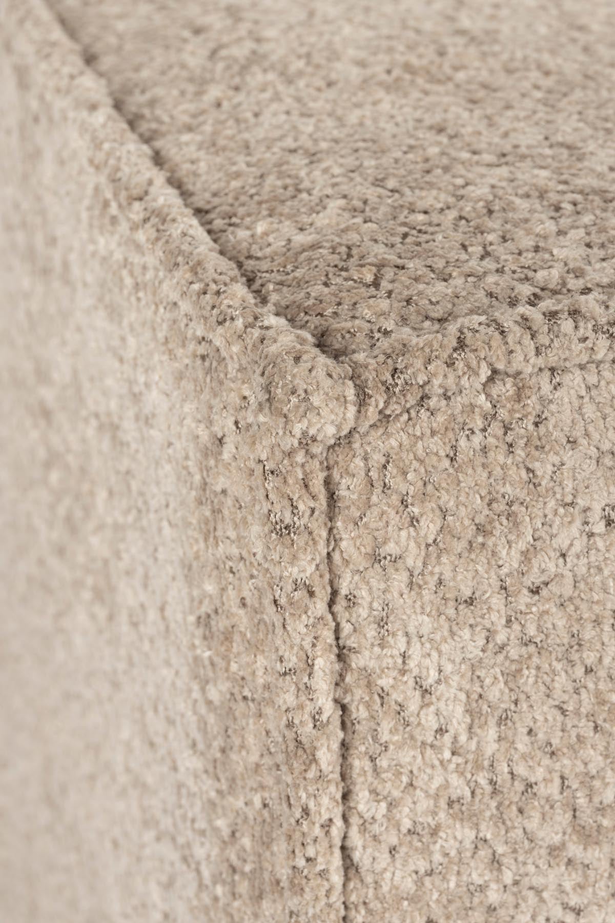 James Sofa 3 Sitzer in Beige präsentiert im Onlineshop von KAQTU Design AG. 3er Sofa ist von Zuiver