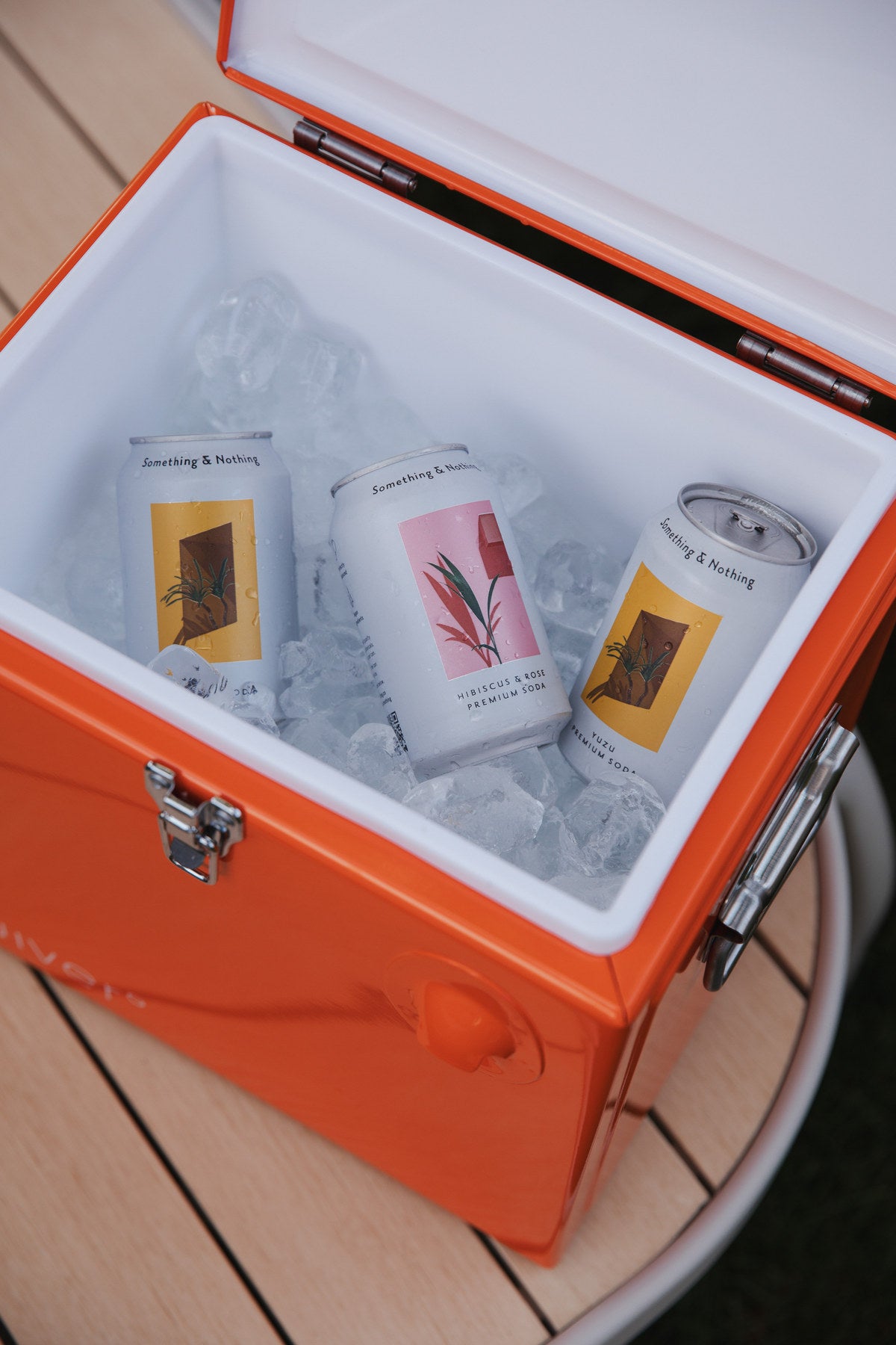 Cooler Be Cute in orange präsentiert im Onlineshop von KAQTU Design AG. Kühltasche ist von Zuiver