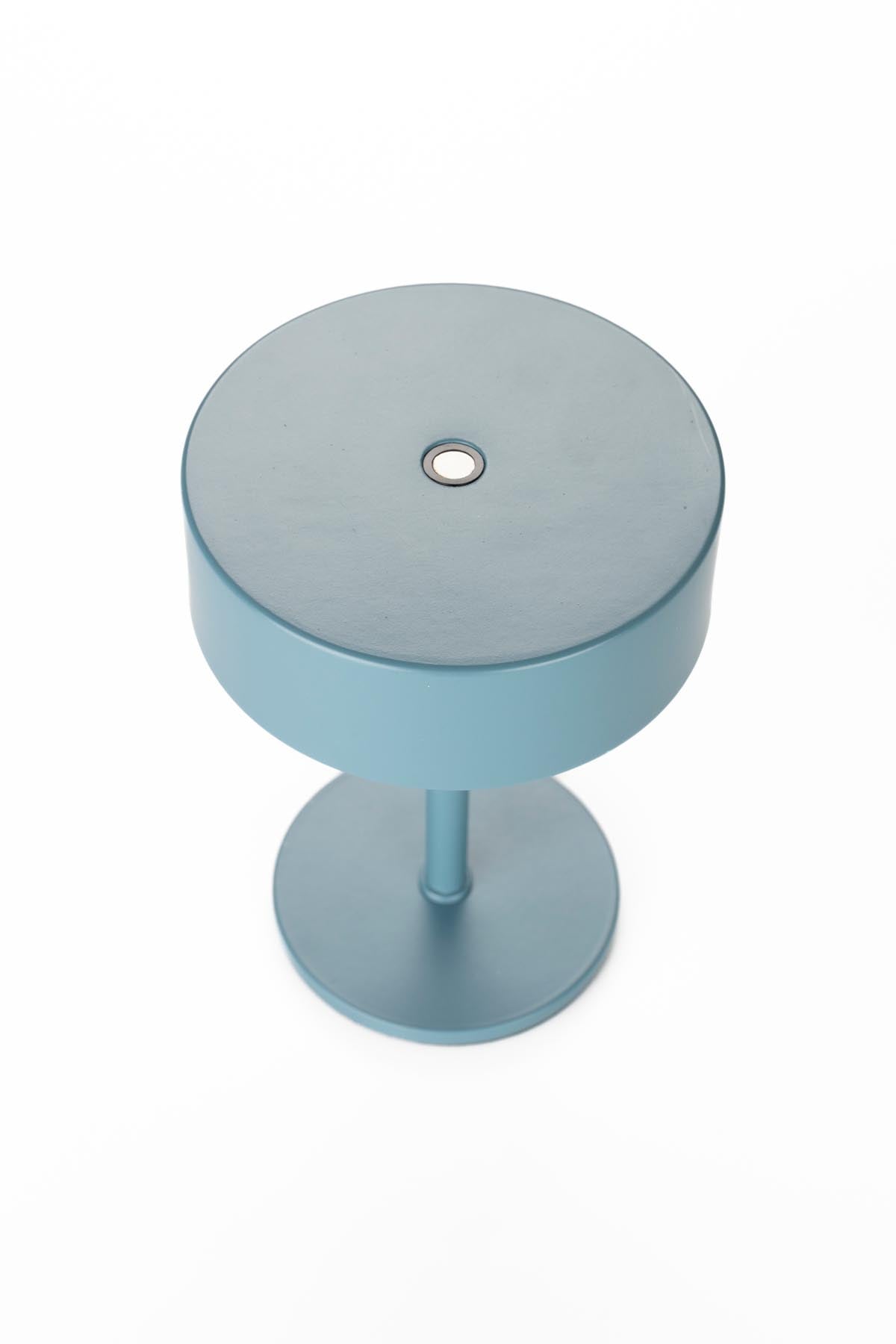 Kleine Tischleuchte Tischlampe Mini mit rundem flachem Schirm und quadratischer Eisenbasis