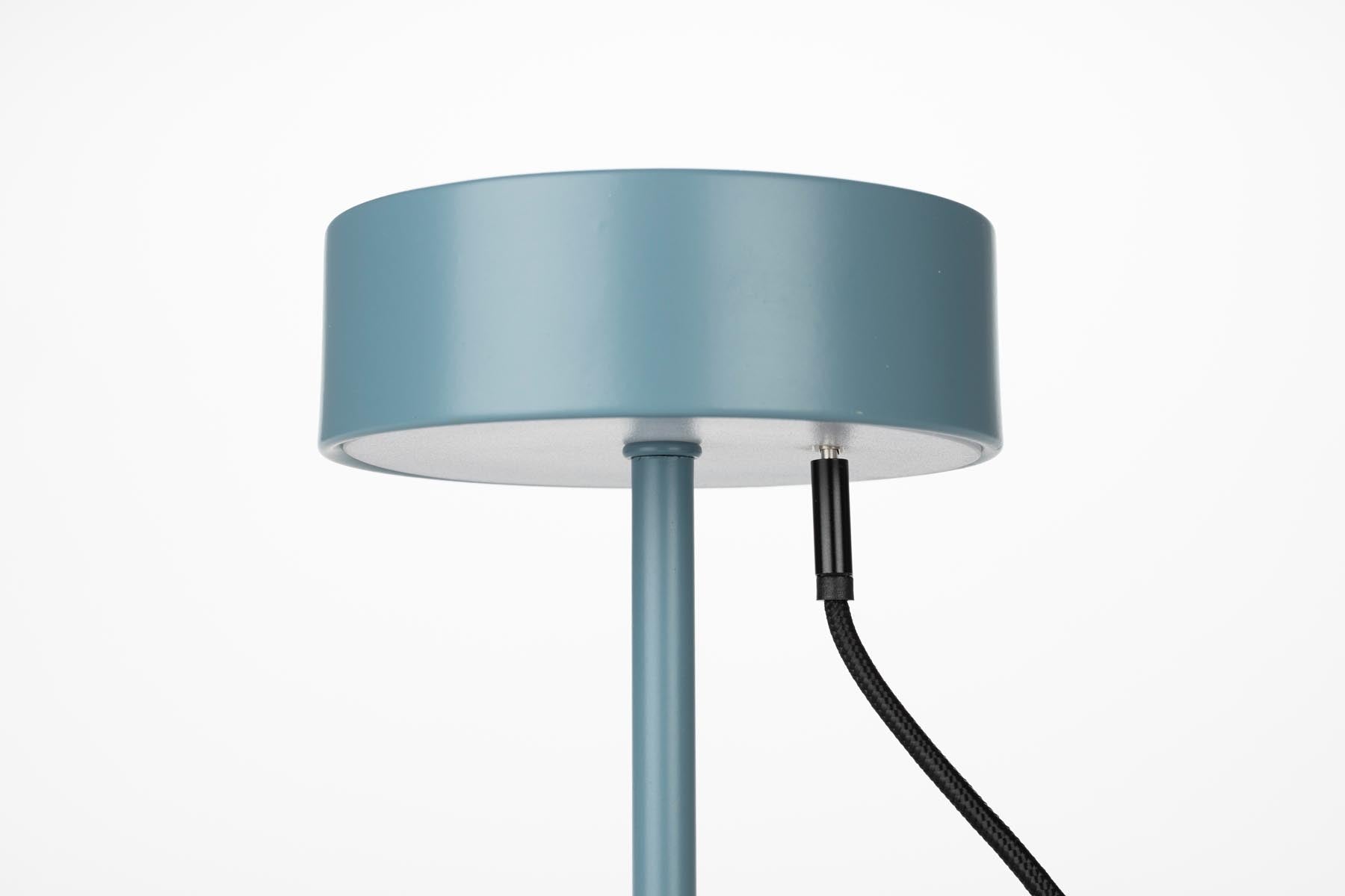 Tischlampe Mini in Blau präsentiert im Onlineshop von KAQTU Design AG. Tischleuchte ist von Zuiver