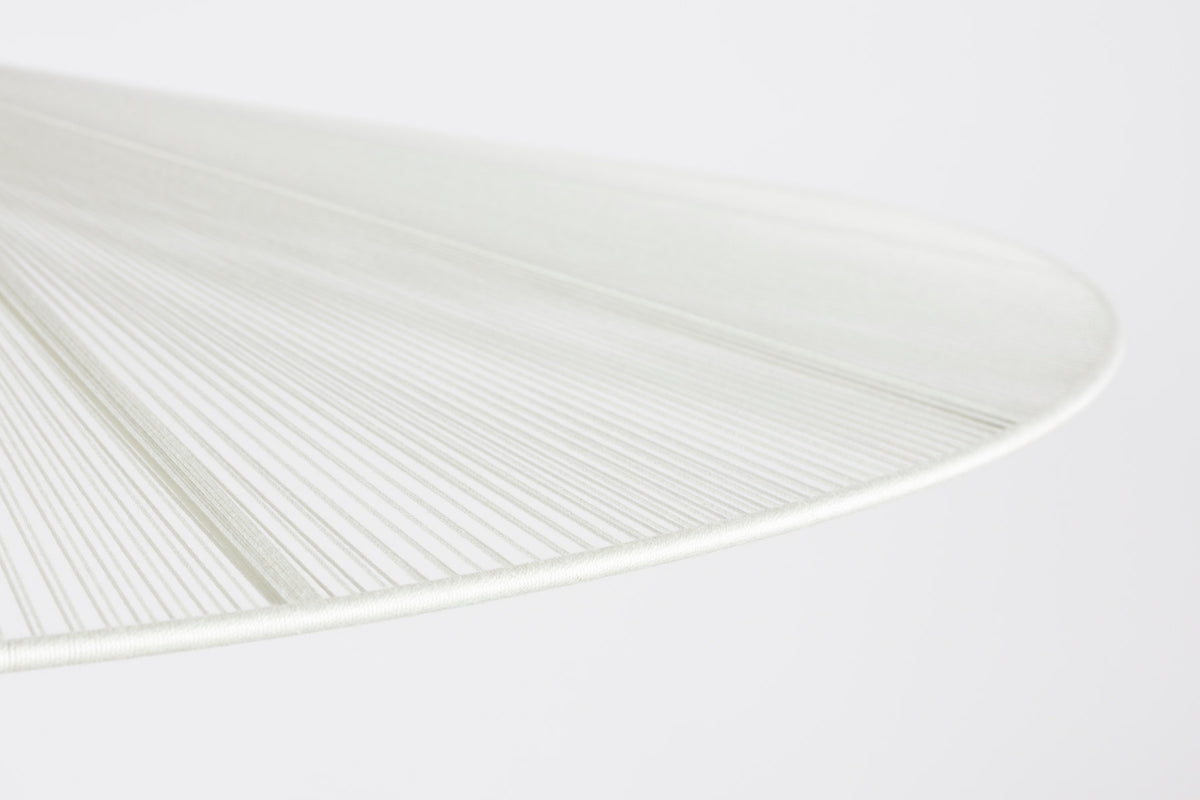 Pendellampe Belle L in beige präsentiert im Onlineshop von KAQTU Design AG. Pendelleuchte ist von Zuiver