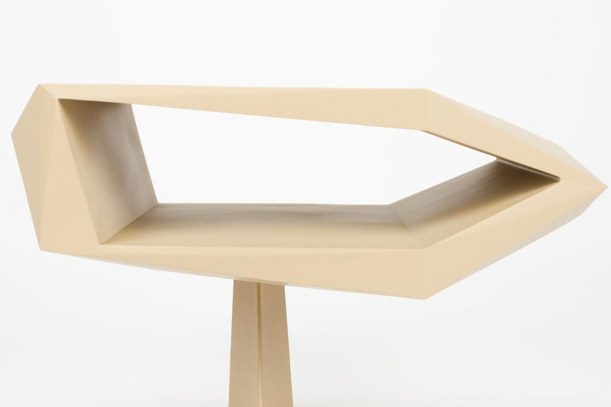 Beistelltisch North in beige präsentiert im Onlineshop von KAQTU Design AG. Couchtisch ist von Zuiver