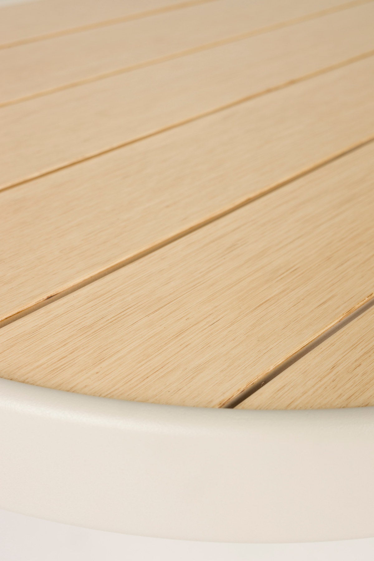 Vista Outdoor Loungetisch in beige präsentiert im Onlineshop von KAQTU Design AG. Loungetisch ist von Zuiver