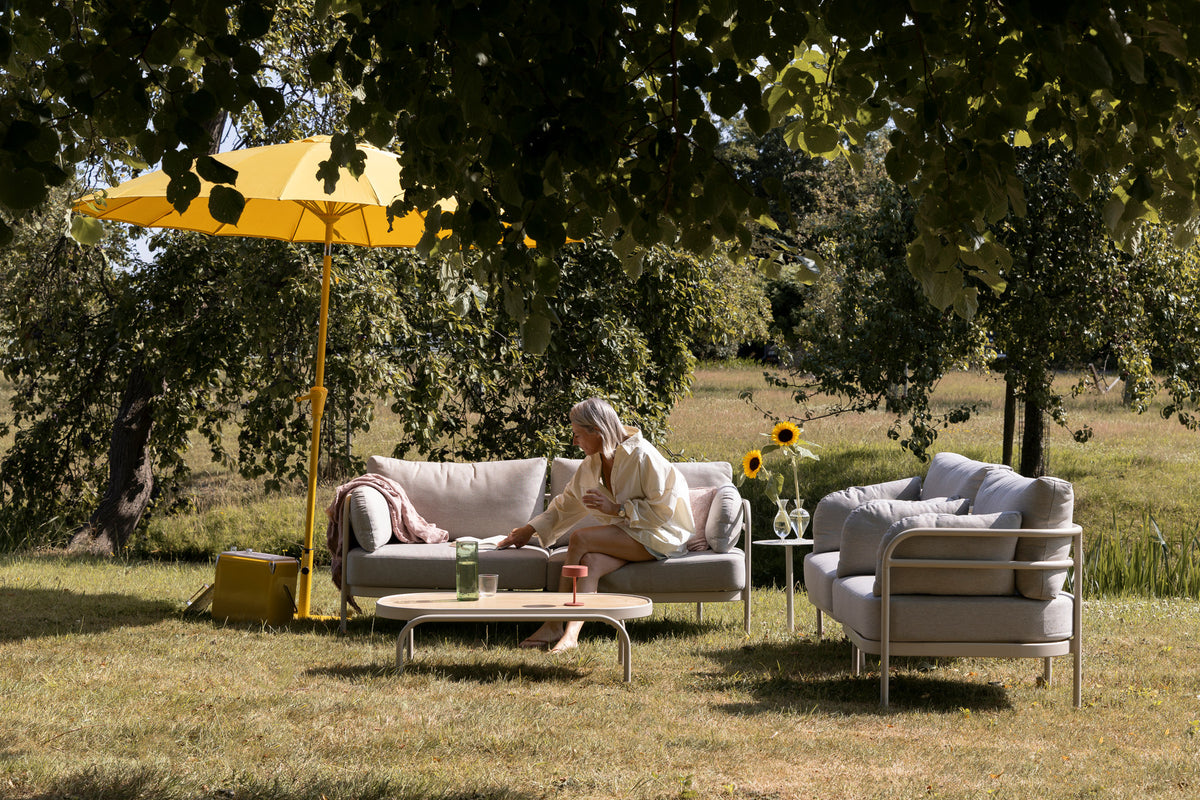 Vista Outdoor Set in beige präsentiert im Onlineshop von KAQTU Design AG. Loungeset ist von Zuiver