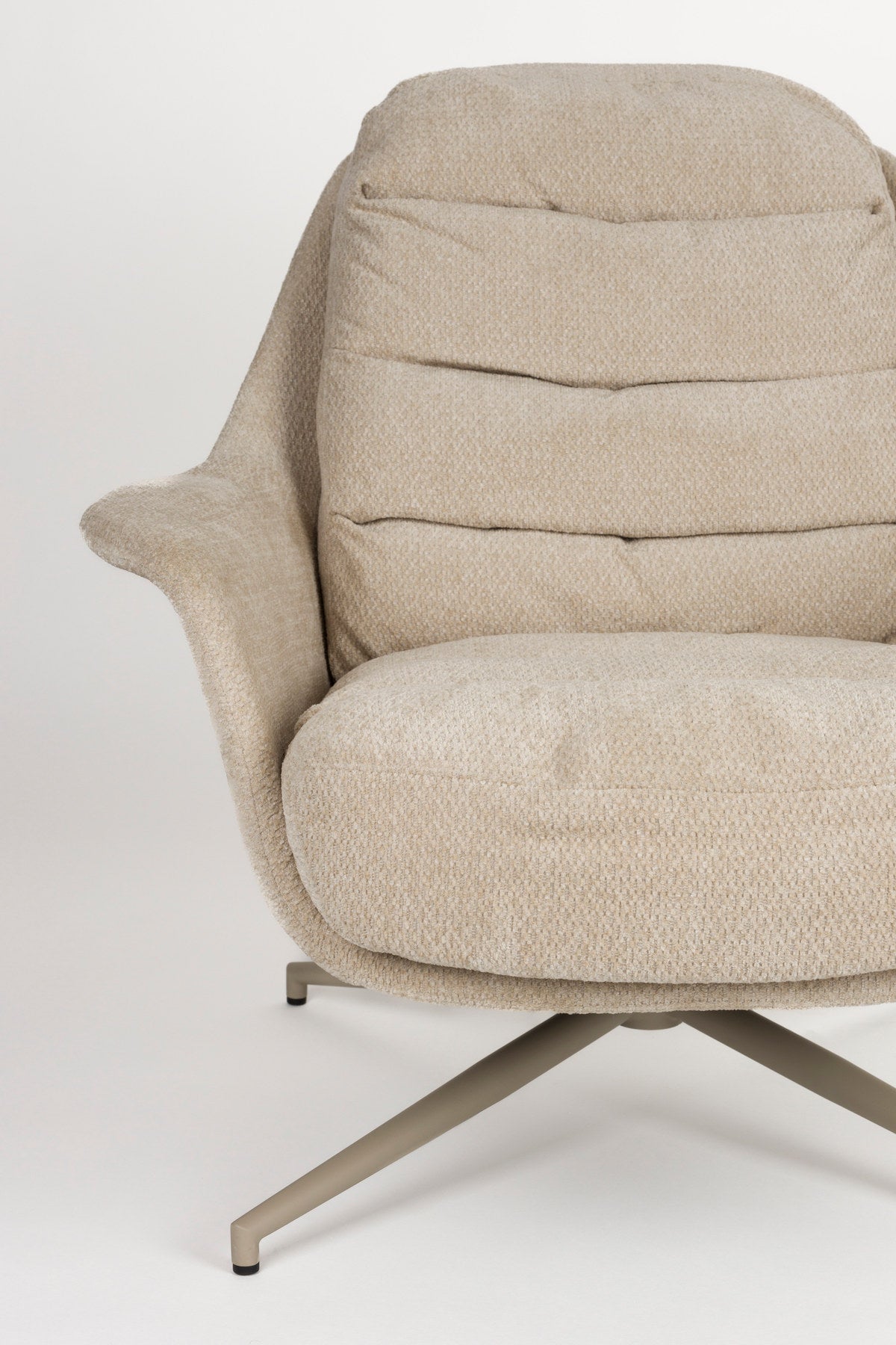 Loungesessel Philly in beige präsentiert im Onlineshop von KAQTU Design AG. Drehsessel ist von Zuiver