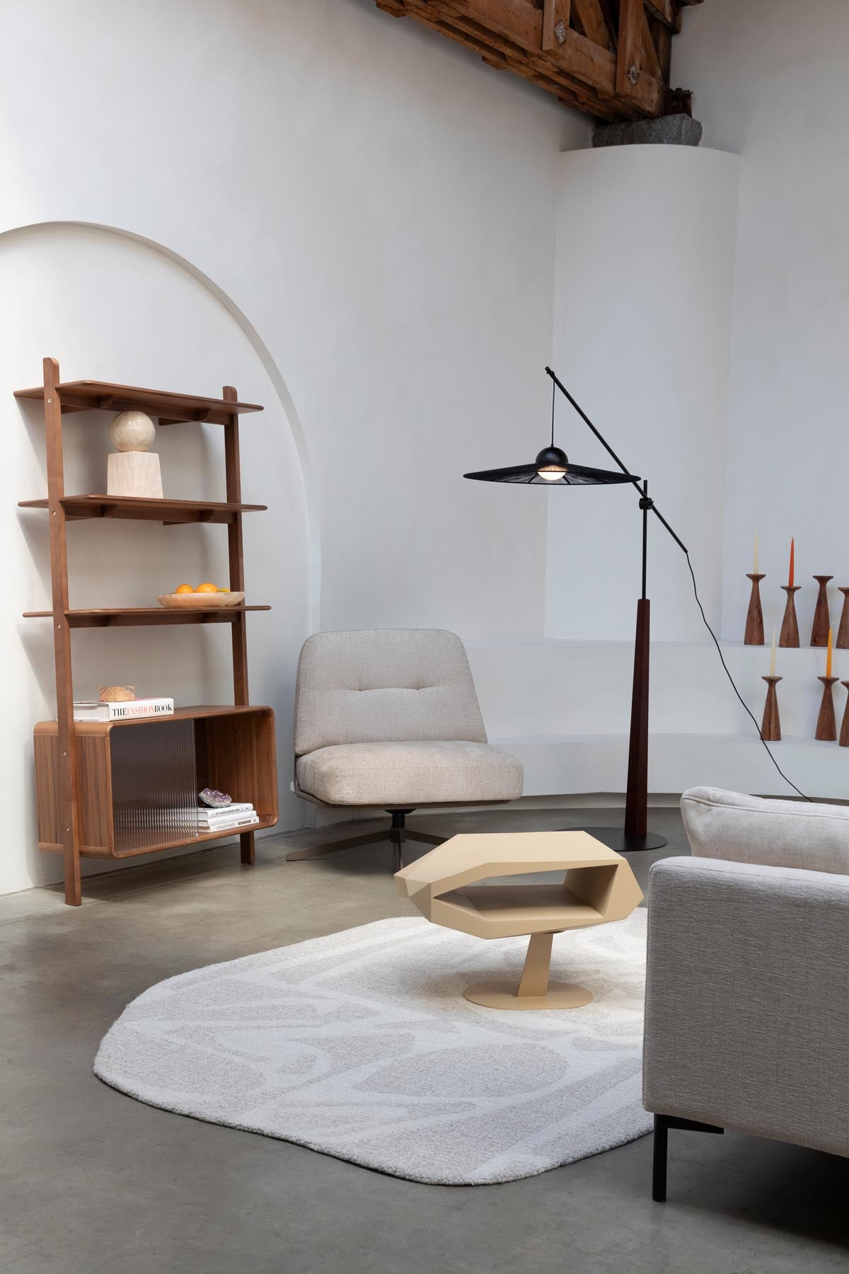 Sessel Benjamin in beige präsentiert im Onlineshop von KAQTU Design AG. Drehsessel ist von Zuiver