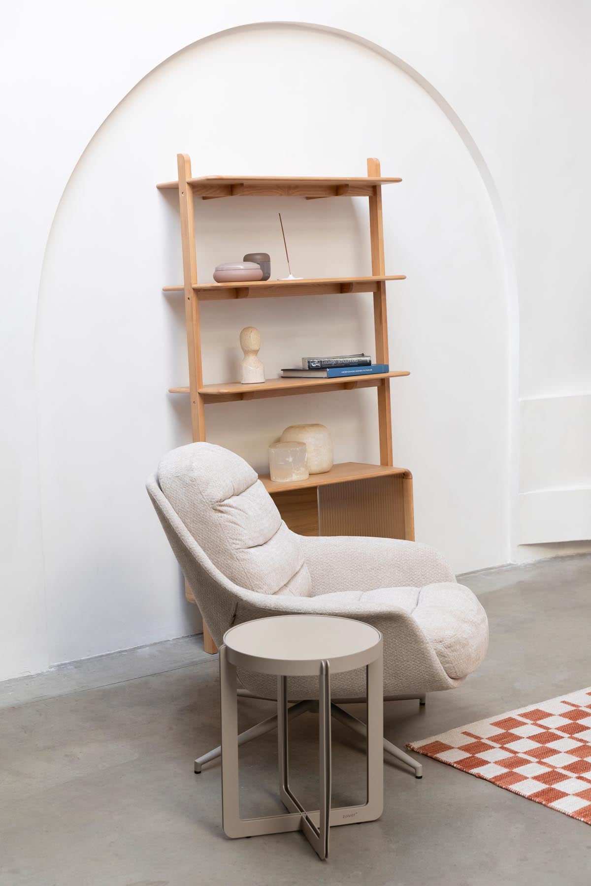 Beistelltisch Centre in beige präsentiert im Onlineshop von KAQTU Design AG. Beistelltisch ist von Zuiver