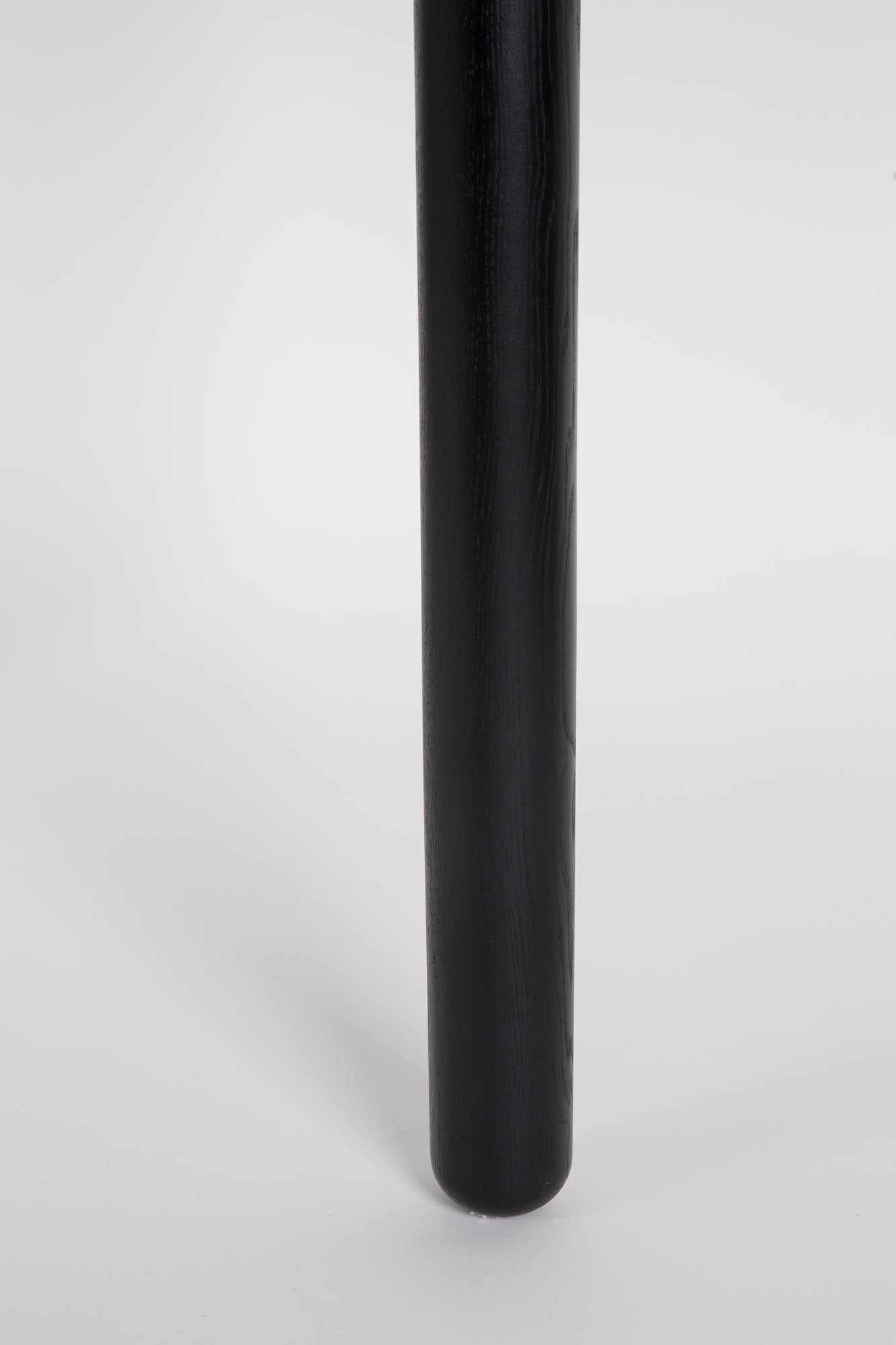 Tisch Storm in Schwarz präsentiert im Onlineshop von KAQTU Design AG. Esstisch ist von Zuiver