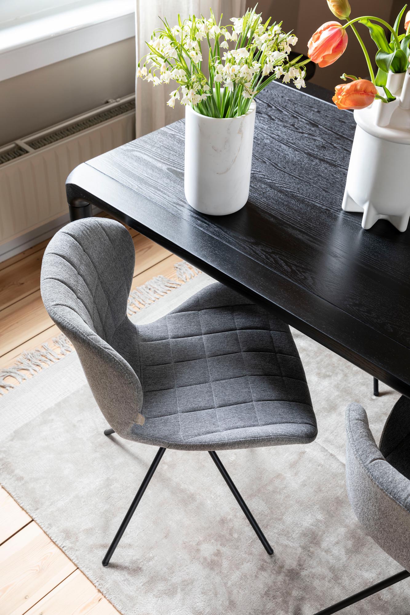 Tisch Storm in Schwarz präsentiert im Onlineshop von KAQTU Design AG. Esstisch ist von Zuiver
