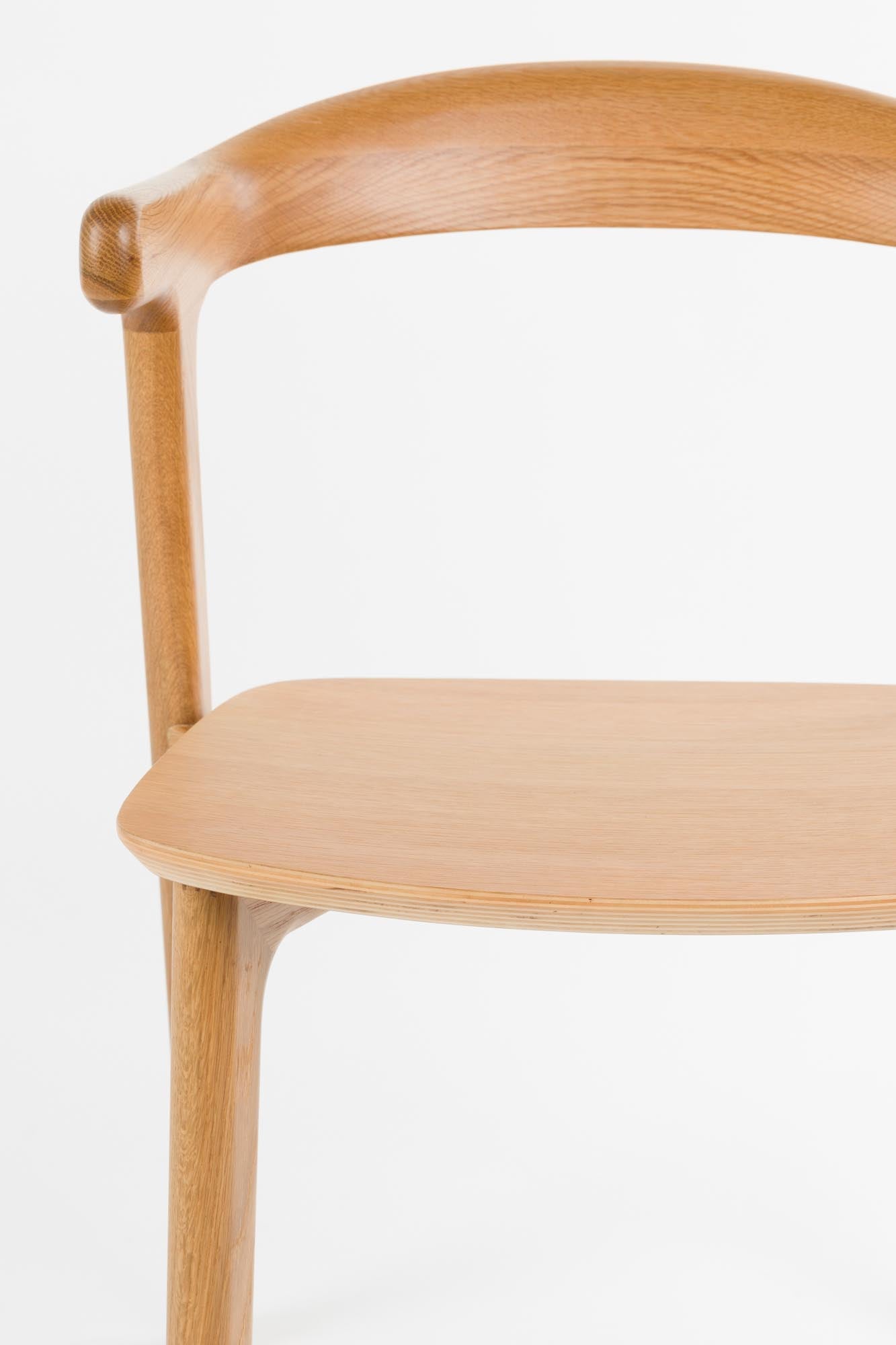 Stuhl Northwood in Natur präsentiert im Onlineshop von KAQTU Design AG. Stuhl ist von Zuiver