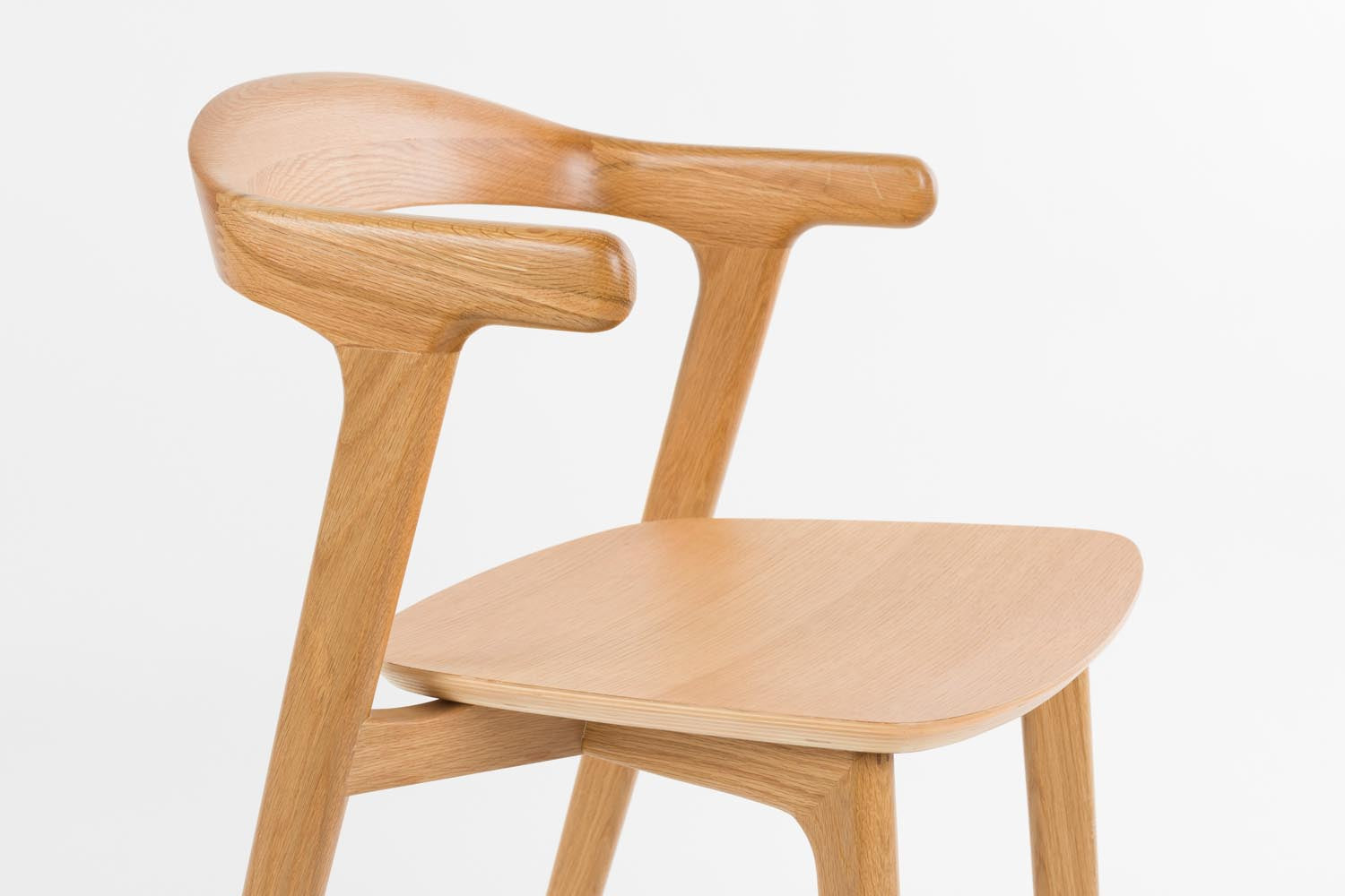 Stuhl Northwood in Natur präsentiert im Onlineshop von KAQTU Design AG. Stuhl ist von Zuiver
