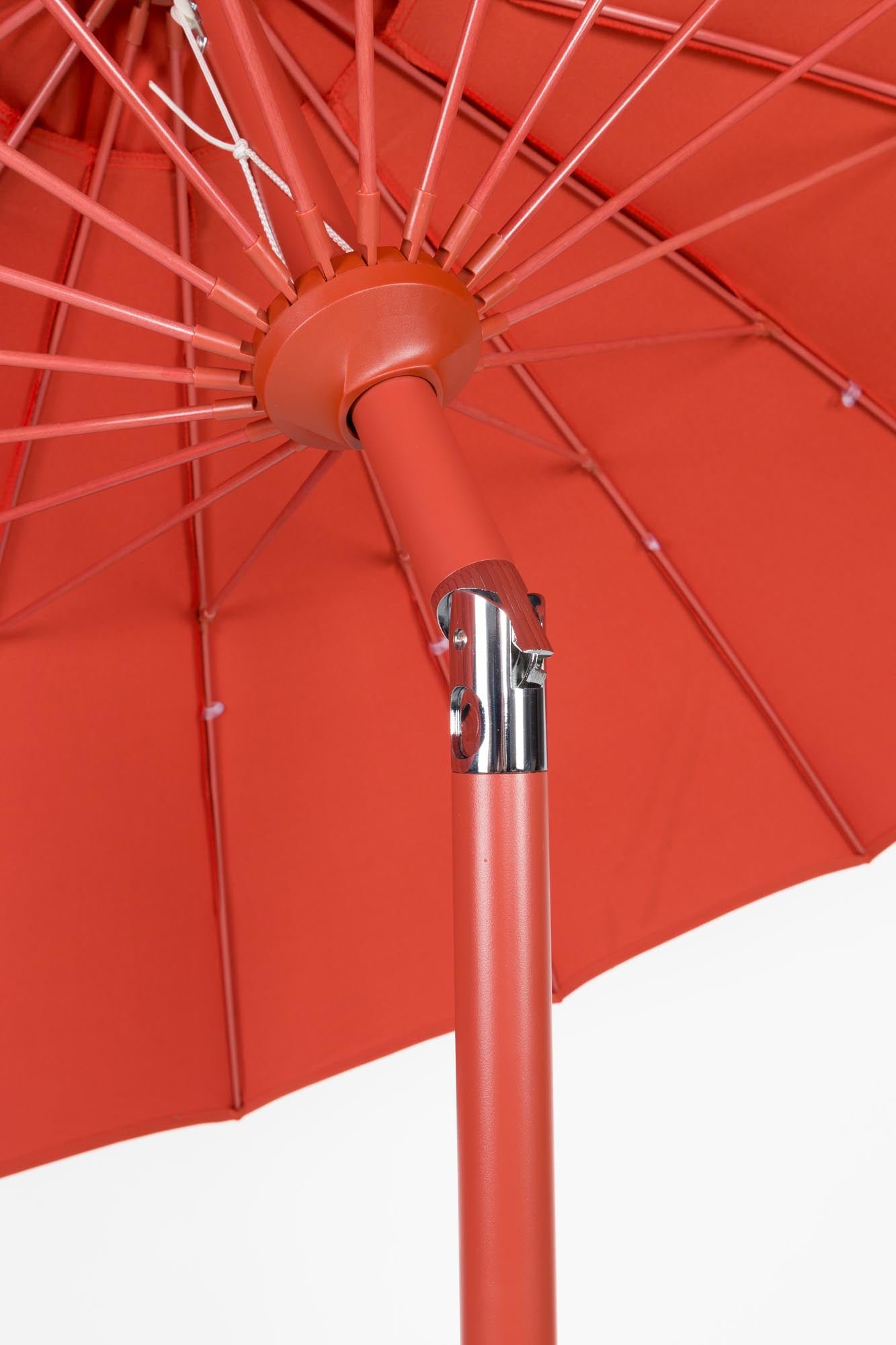 Sunbrella Sunshine Set Marsala in rot präsentiert im Onlineshop von KAQTU Design AG. Sonnenschirm ist von Zuiver