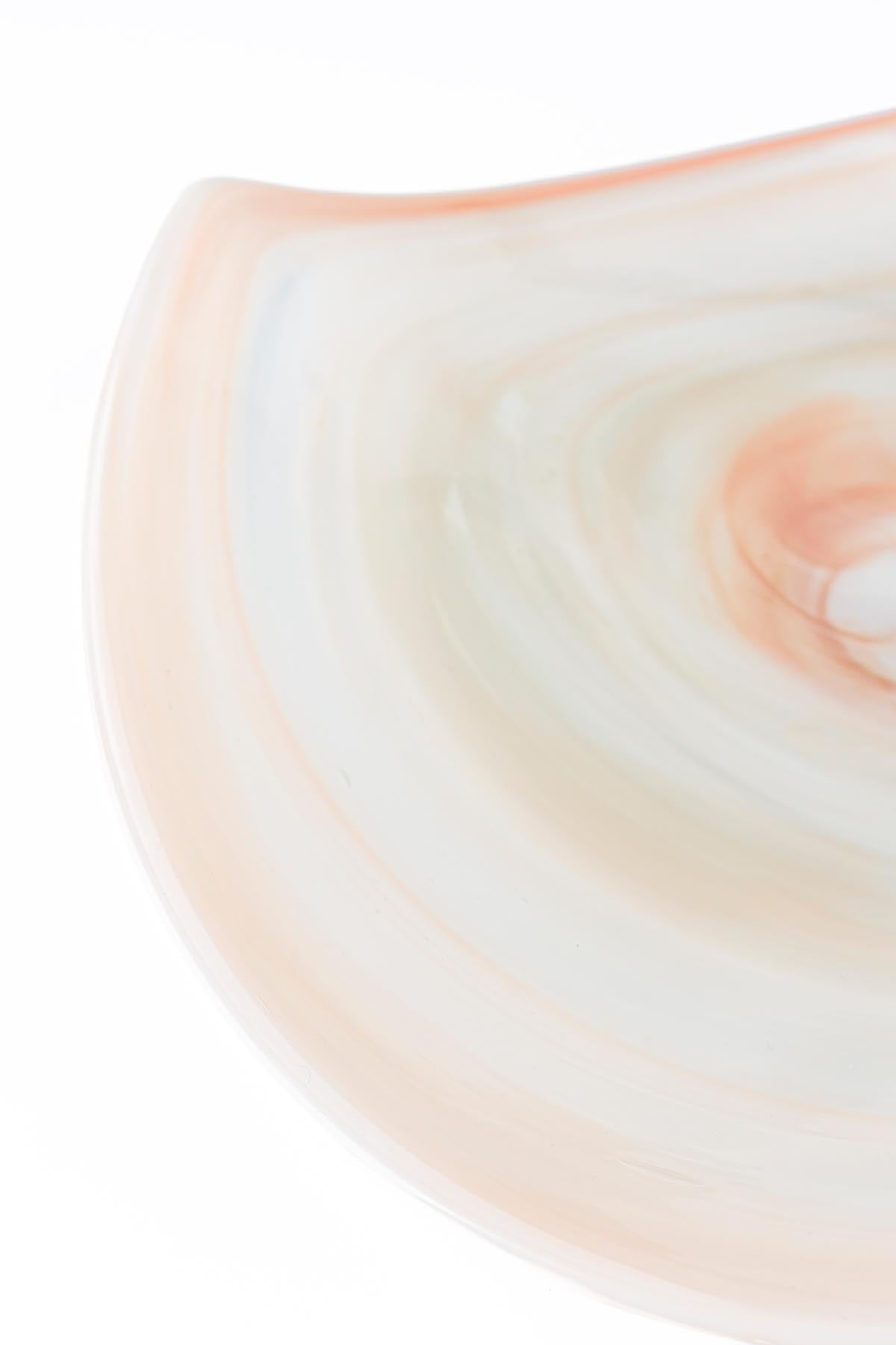 Schale Maria in Offwhite präsentiert im Onlineshop von KAQTU Design AG. Schale ist von Zuiver