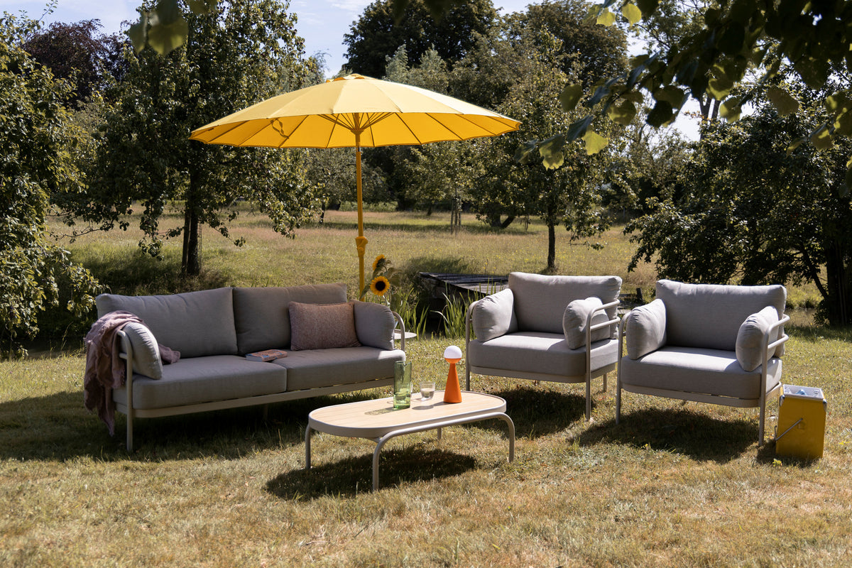 Outdoor-Set Vista + Sofatisch Vista in beige präsentiert im Onlineshop von KAQTU Design AG. Loungeset ist von Zuiver