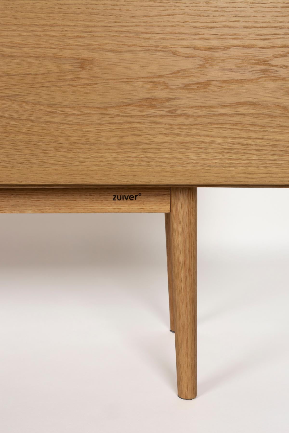 Eleganter Holzschrank von Zuiver in sanften Beigetönen, ideal für stilvolle Akzente in jedem Raum und zur optimalen Aufbewahrung.