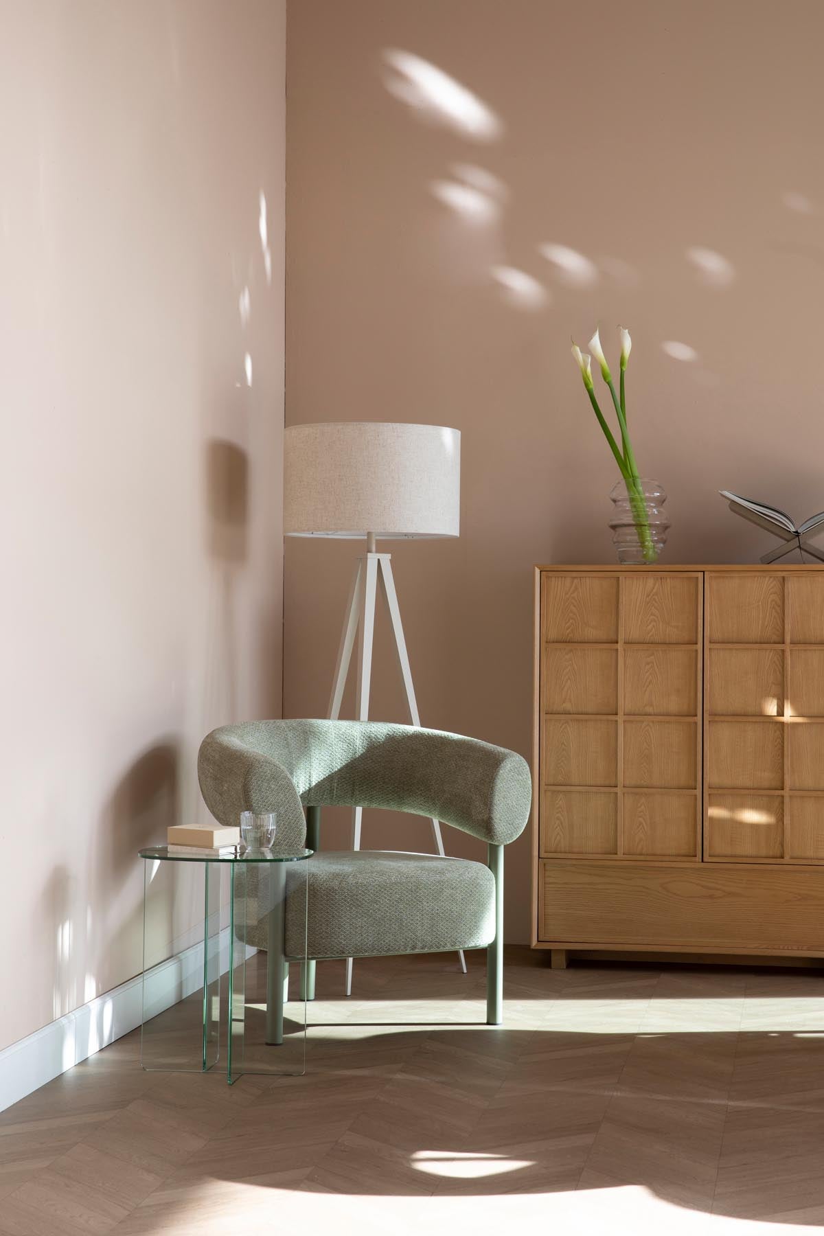 Sessel Heels in Grün präsentiert im Onlineshop von KAQTU Design AG. Sessel ist von Zuiver